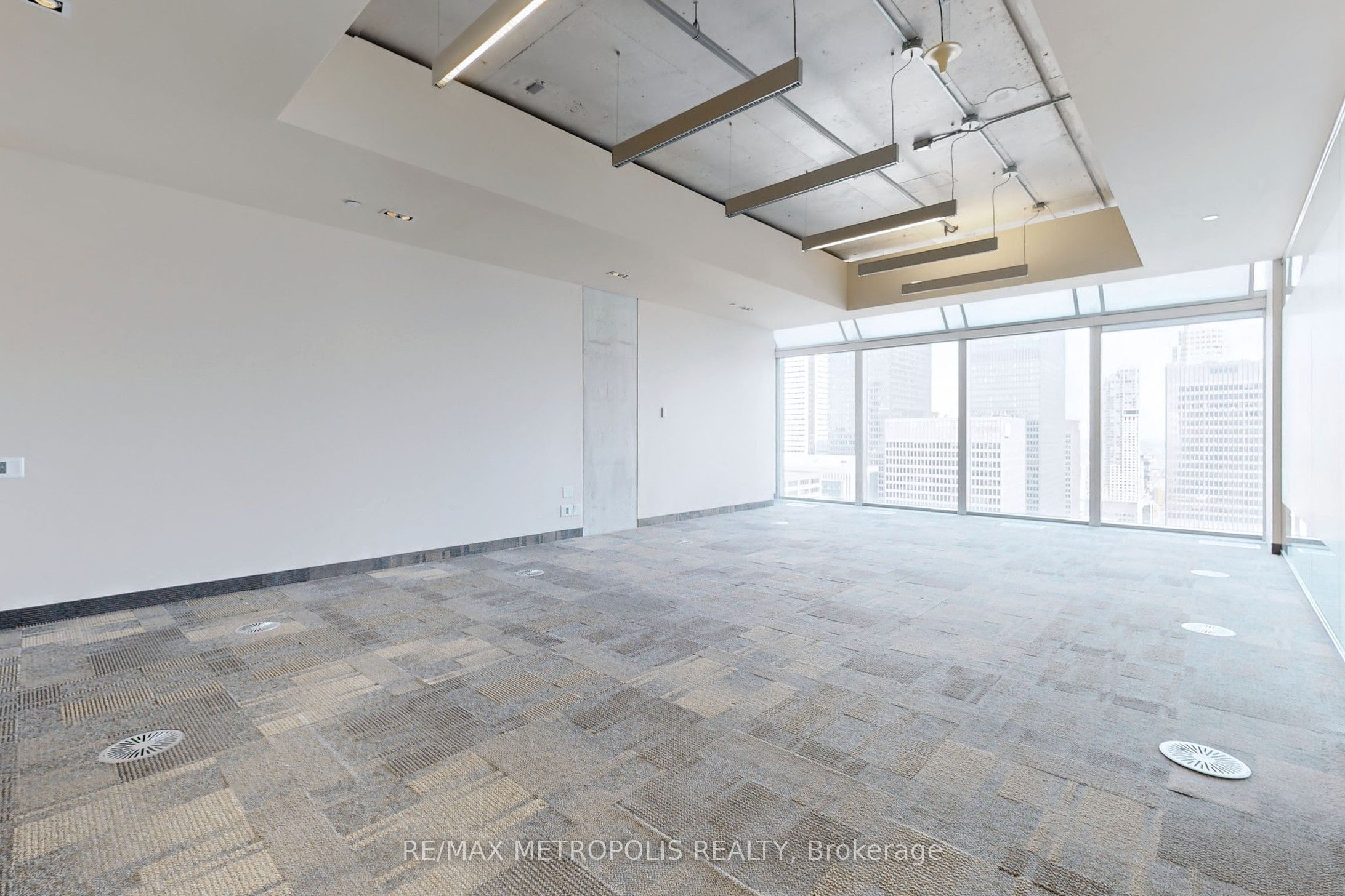 #3000b - 155 Wellington Street Property Photo 5