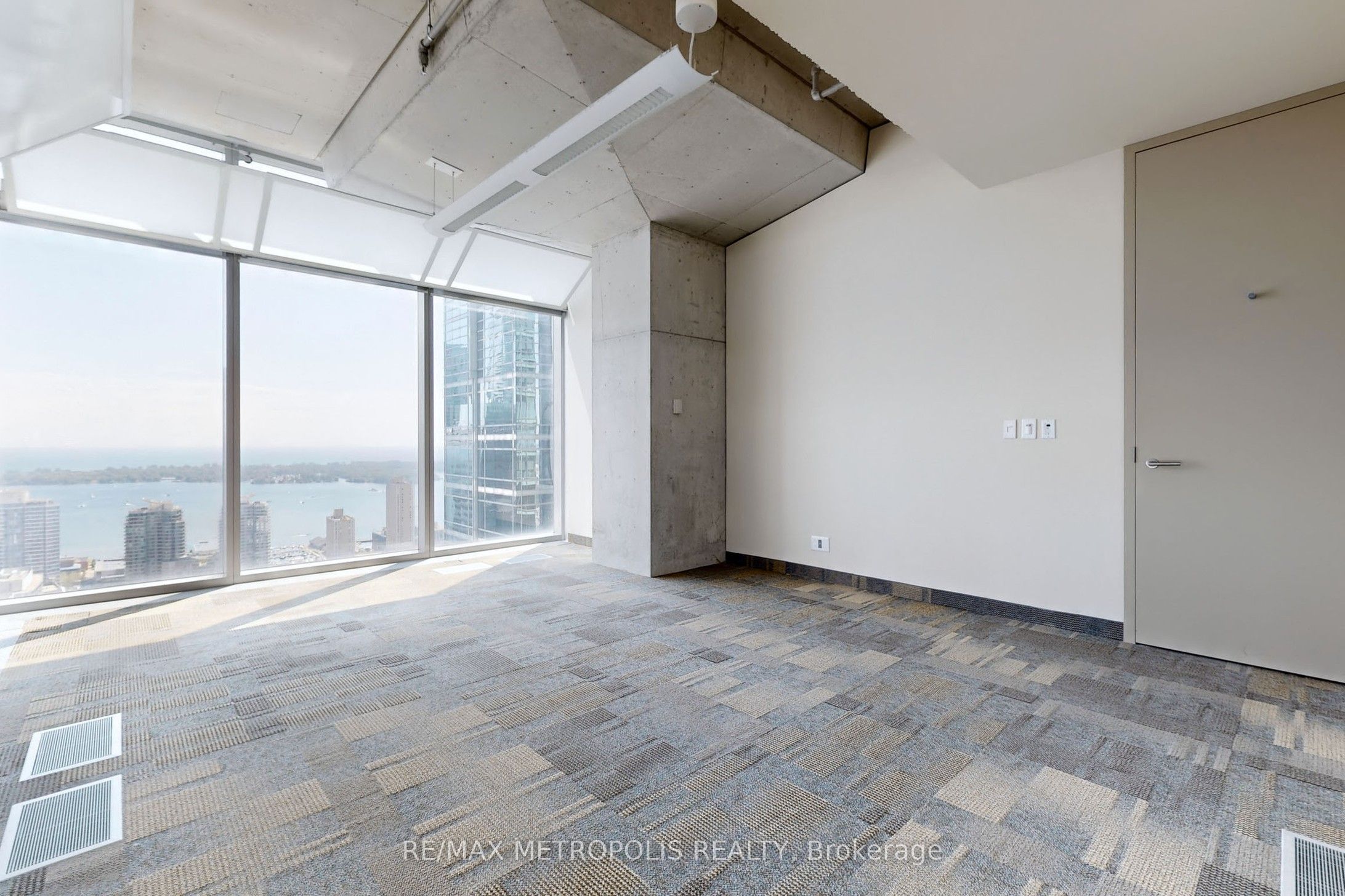 #3000b - 155 Wellington Street Property Photo 11