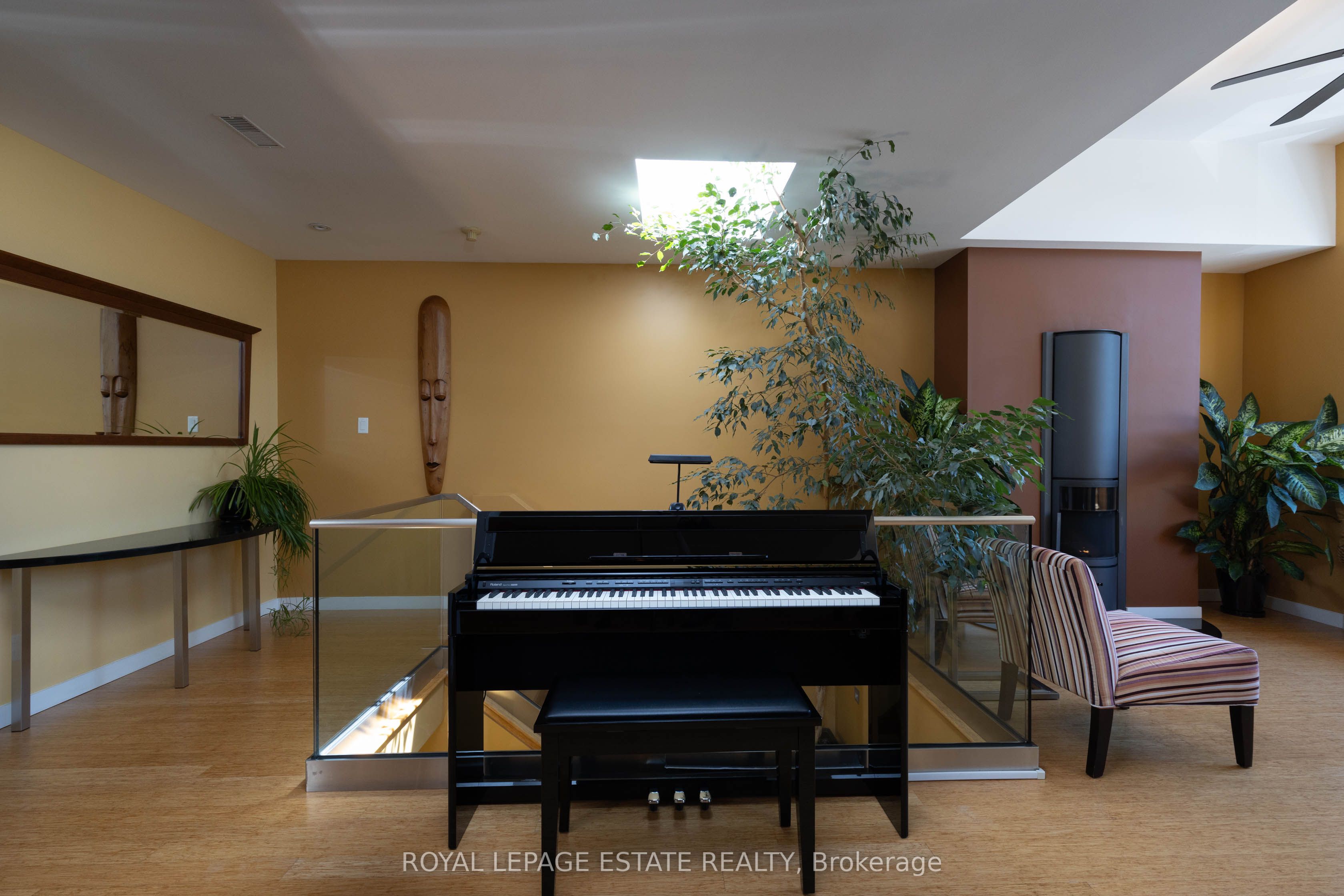 432/434 Queen Street Property Photo 8