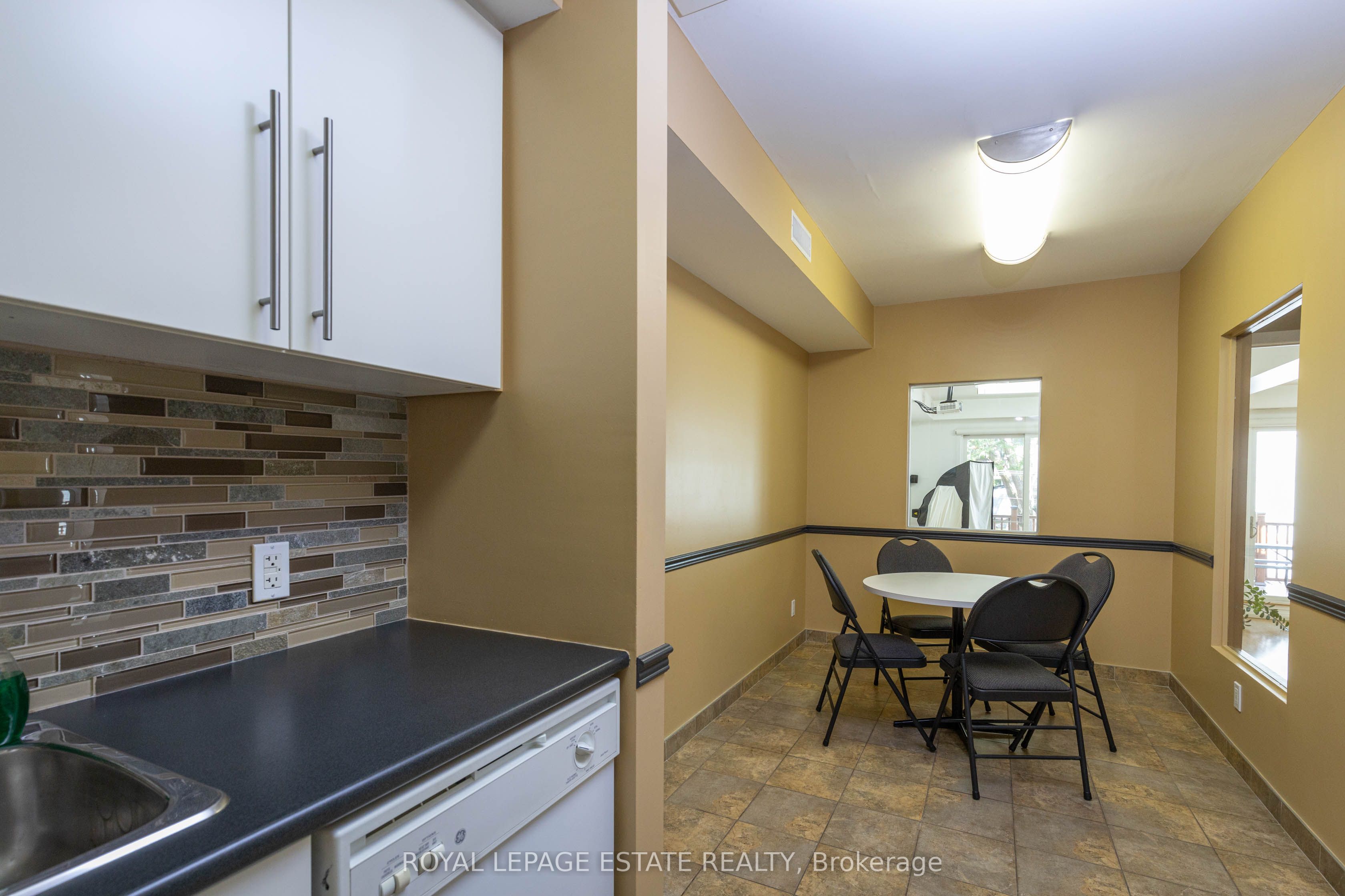 432/434 Queen Street Property Photo 39