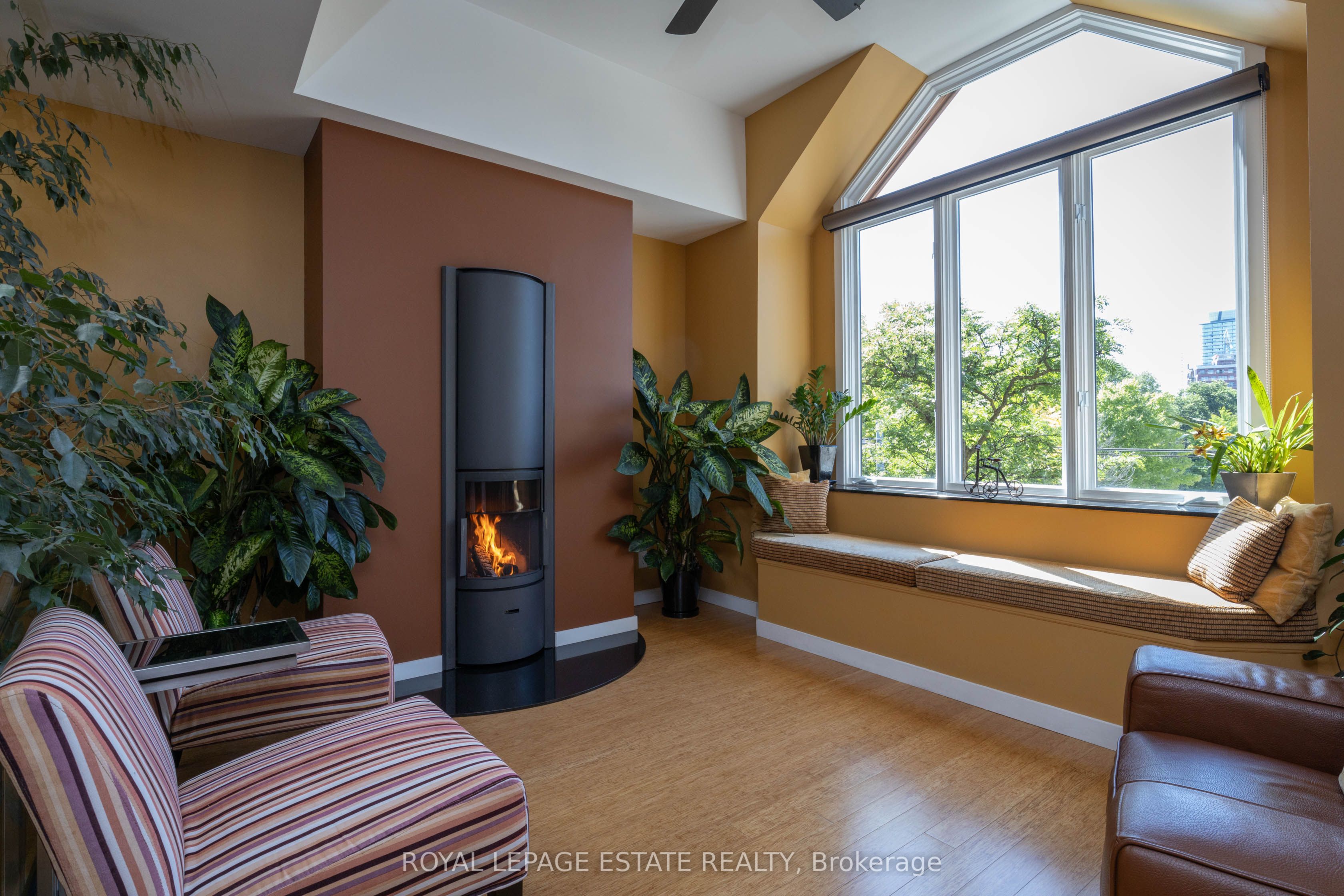 432 Queen Street E Property Photo 6