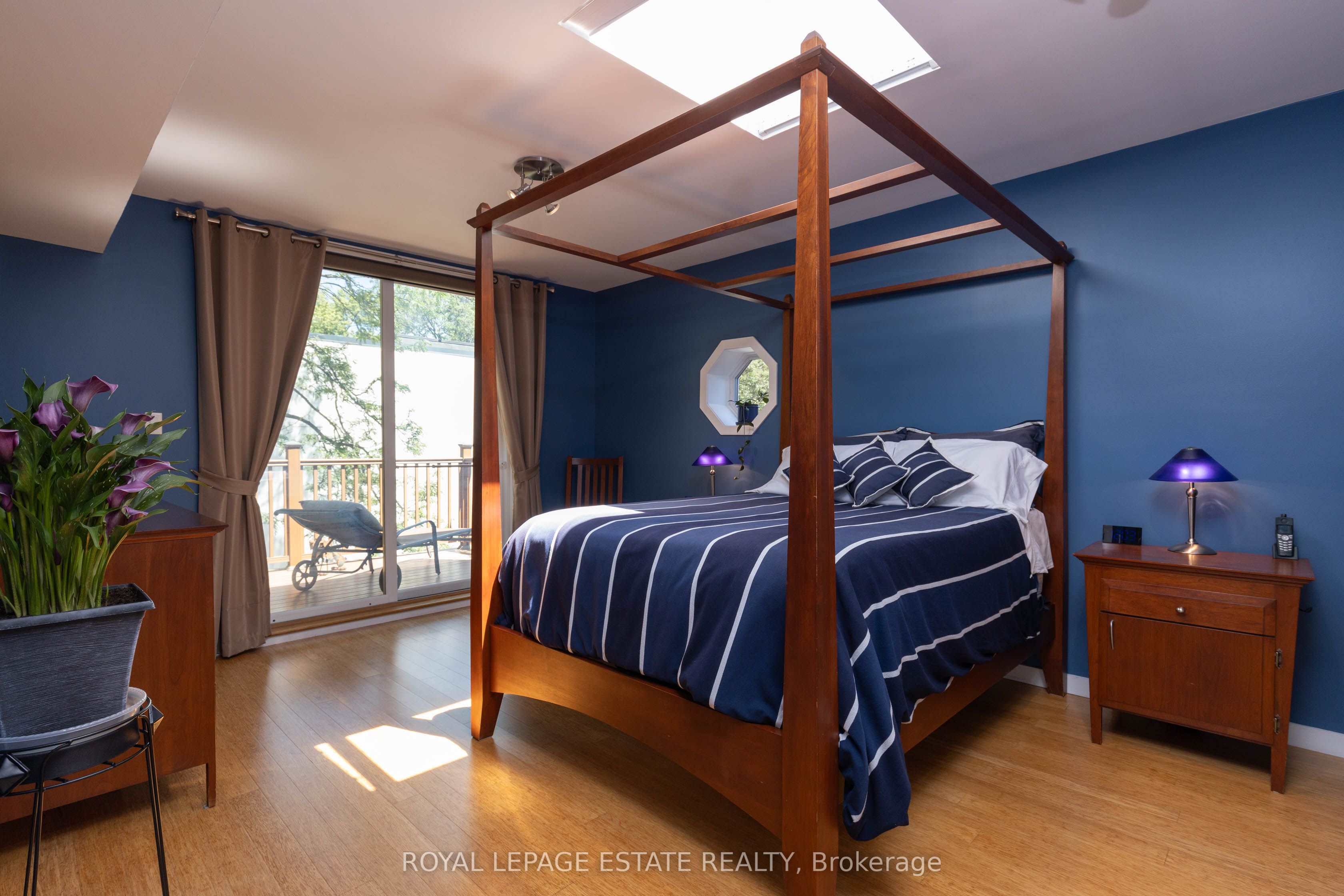 432 Queen Street E Property Photo 12