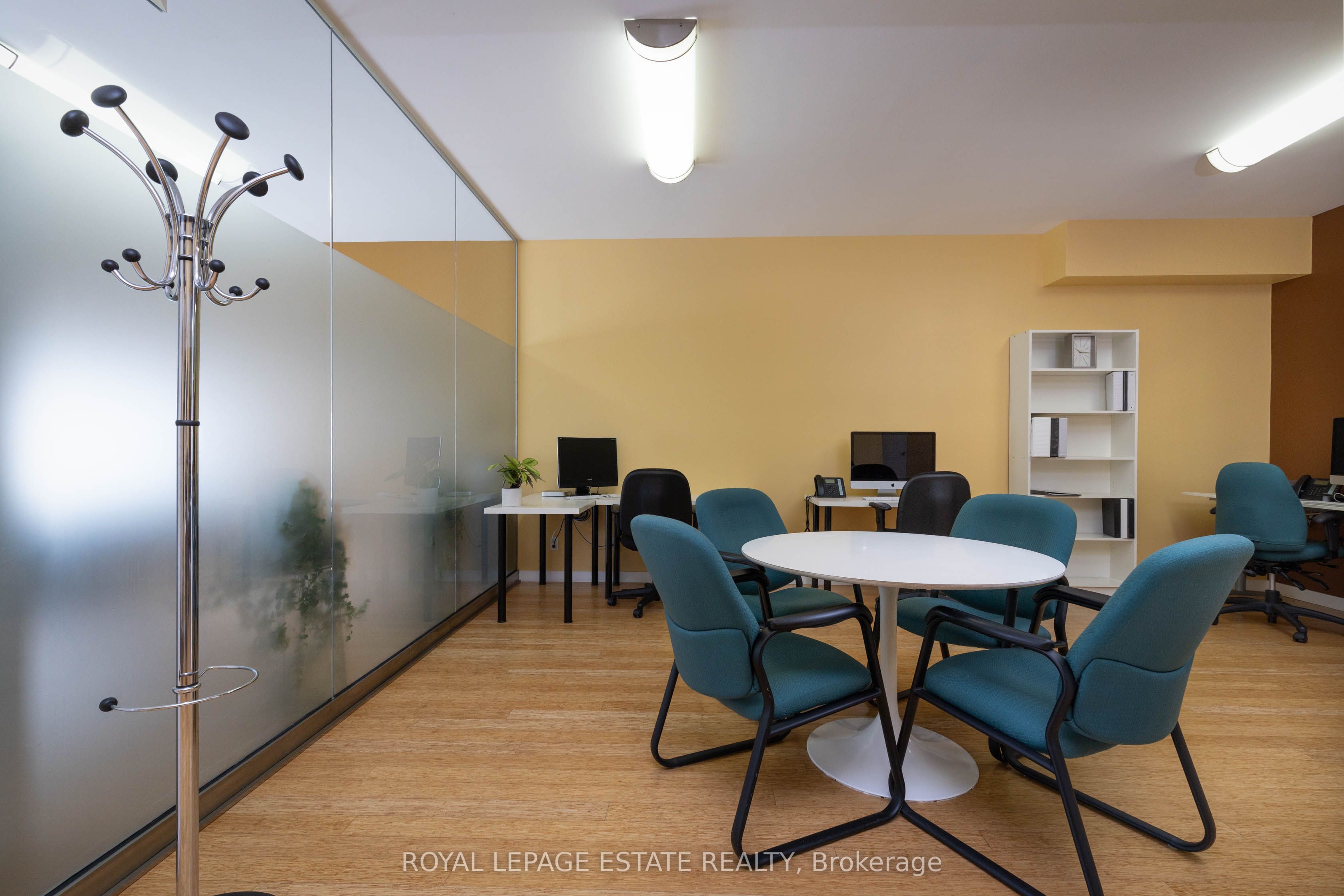 432 Queen Street E Property Photo 28