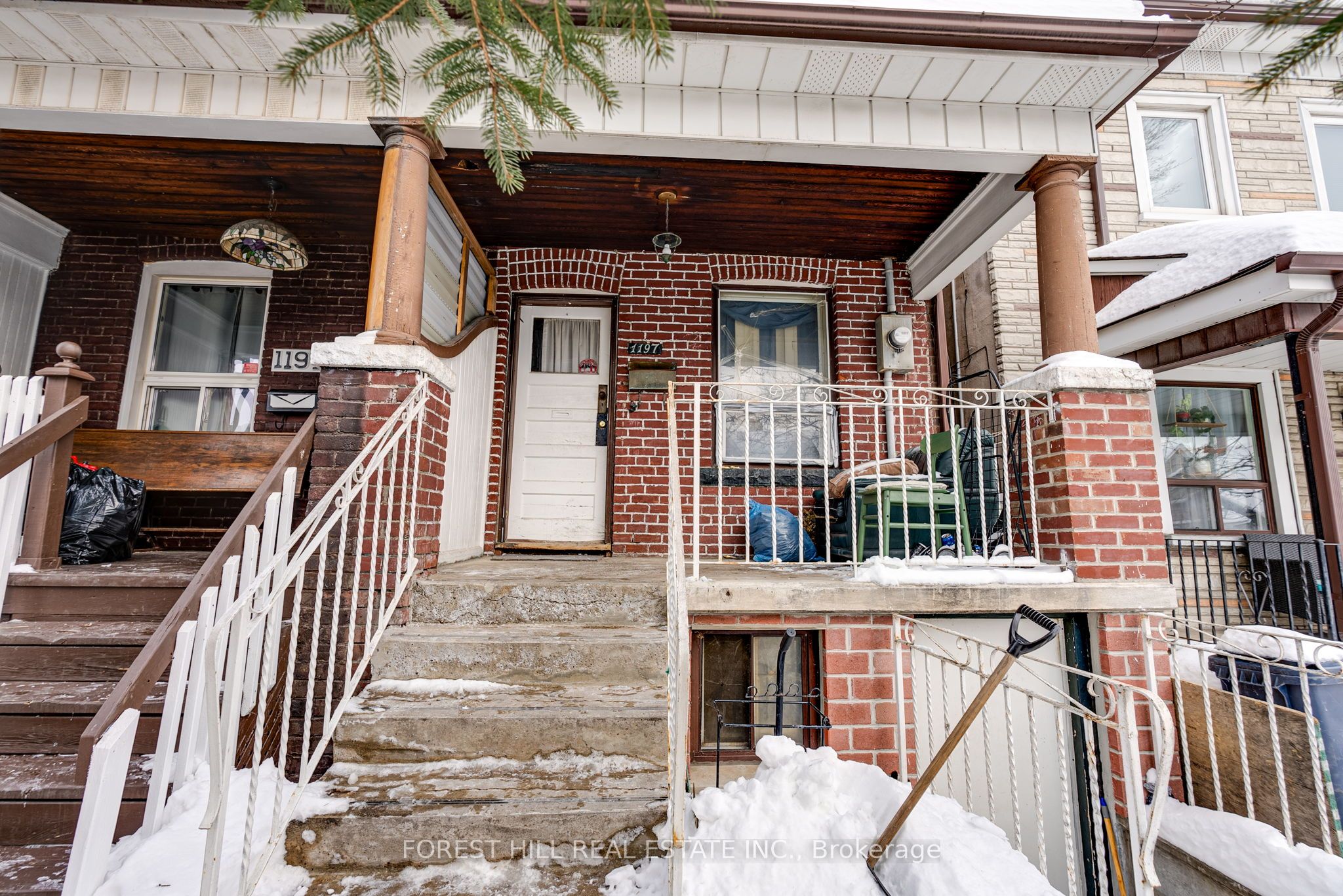 1197 Dovercourt Road Property Photo 2