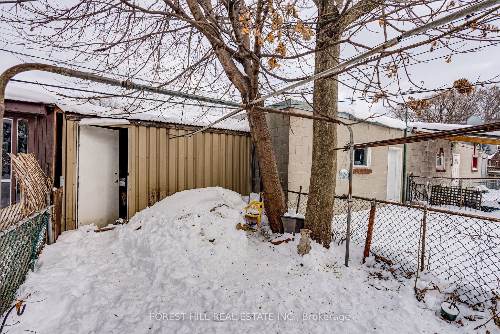 1197 Dovercourt Road Property Photo 4