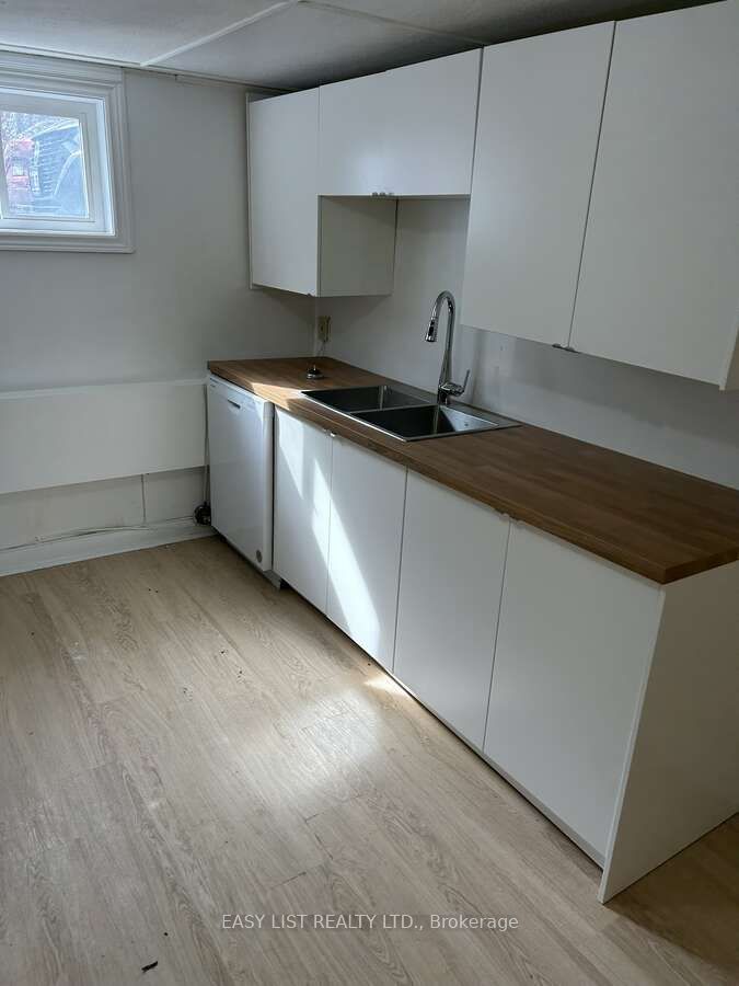 41 Churchill Avenue Property Photo 4