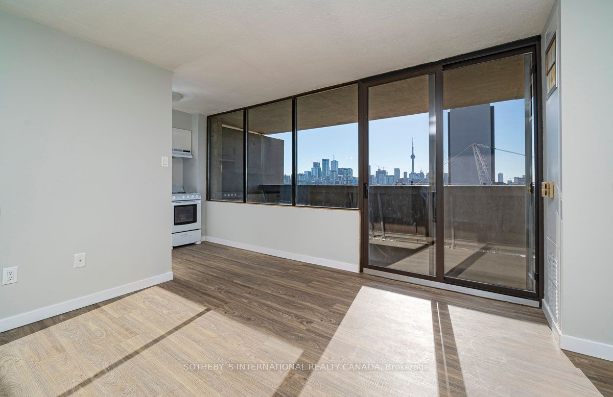 720 Spadina Avenue 1004 Property Photo 4