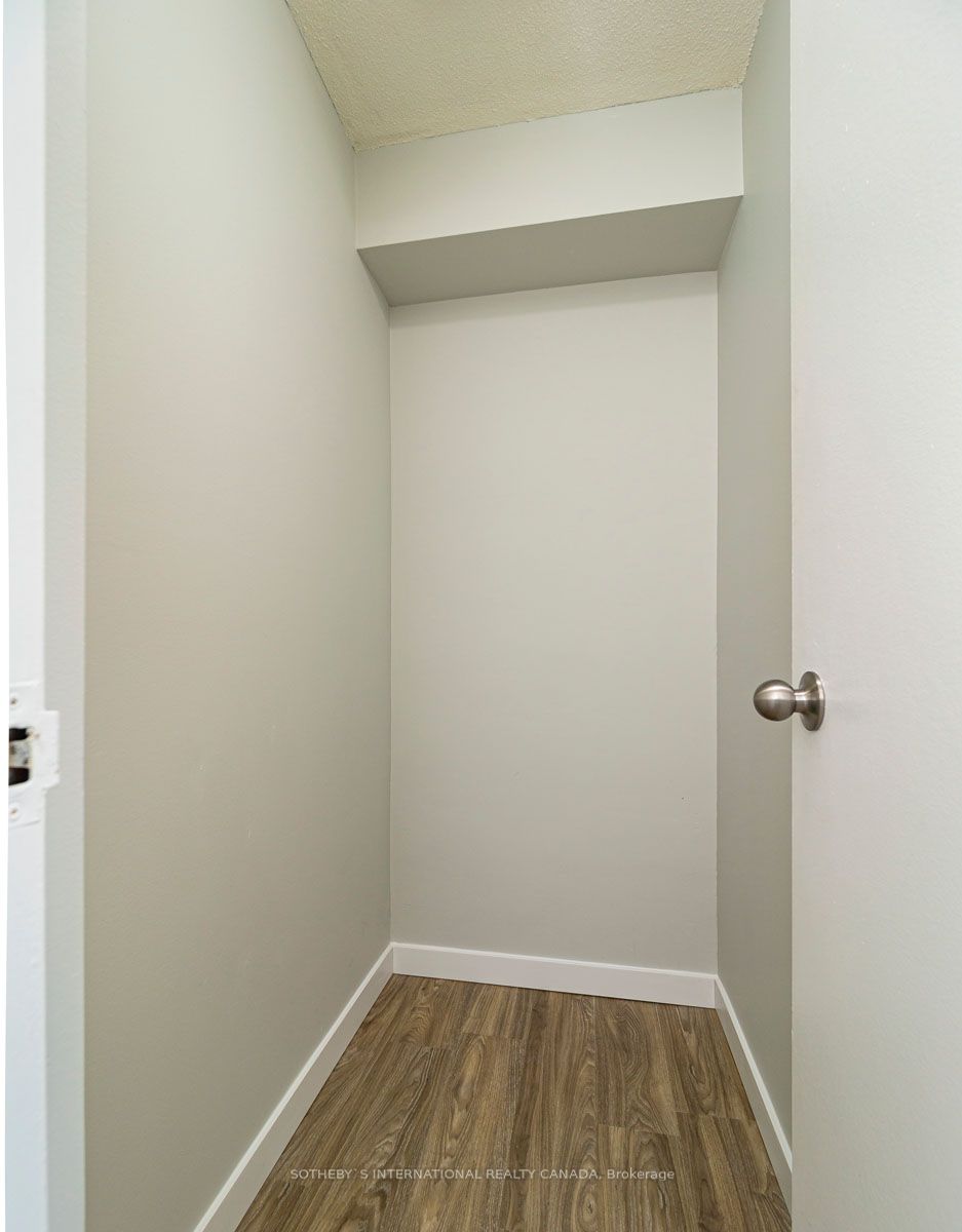 720 Spadina Avenue 1004 Property Photo 9