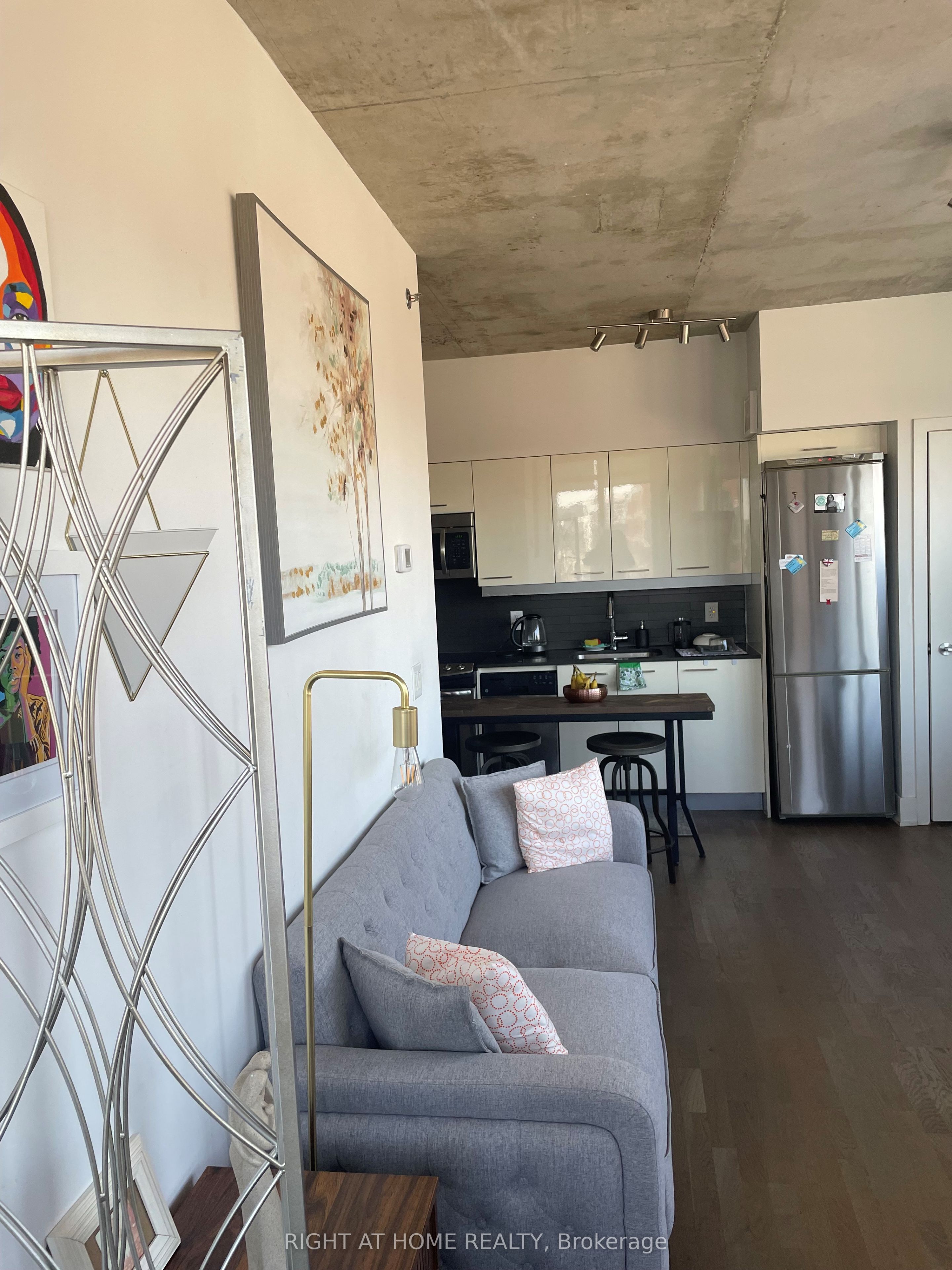 90 Trinity Street 602 Property Photo 8