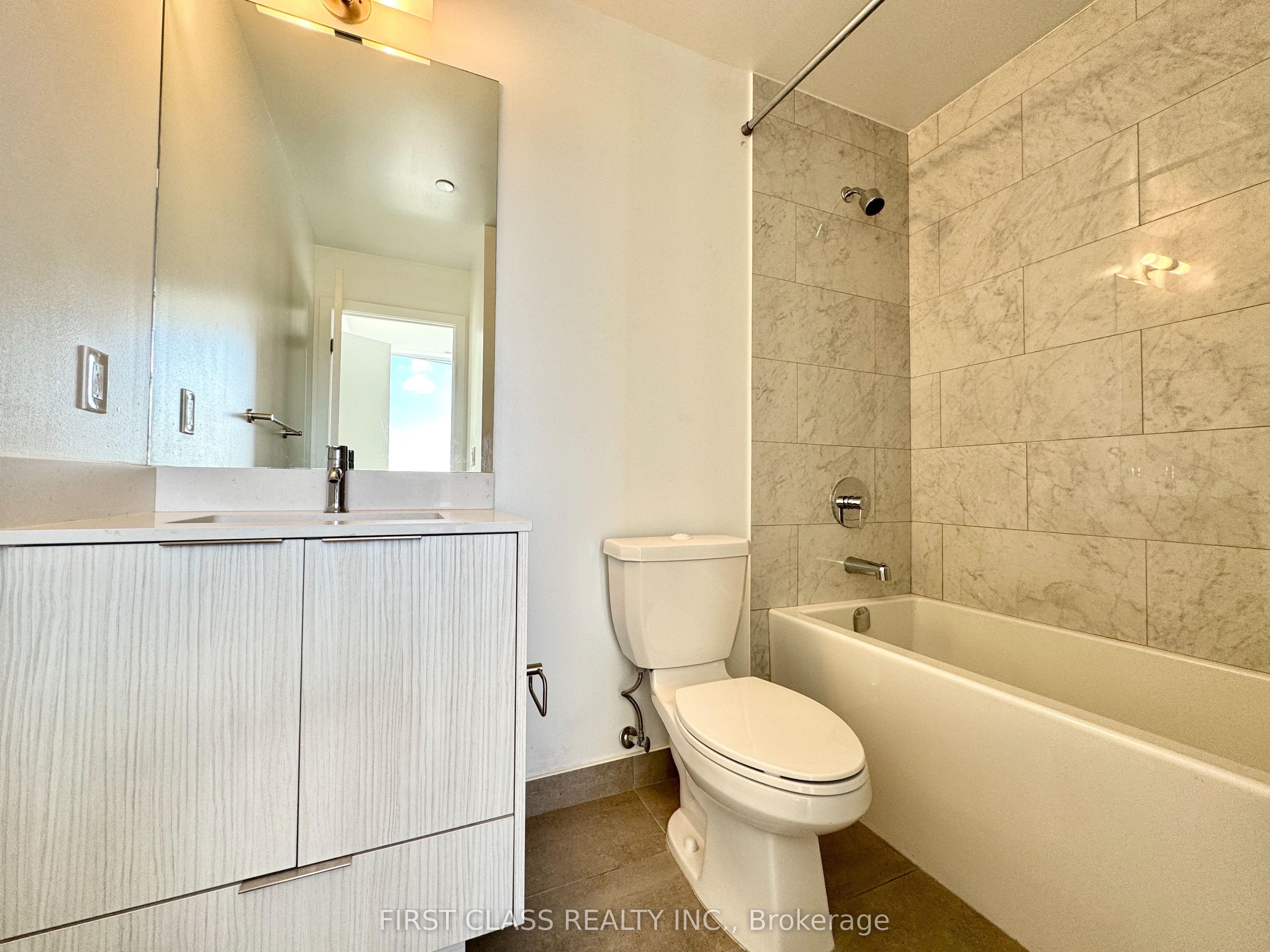 36 Forest Manor Road 709 Property Photo 9