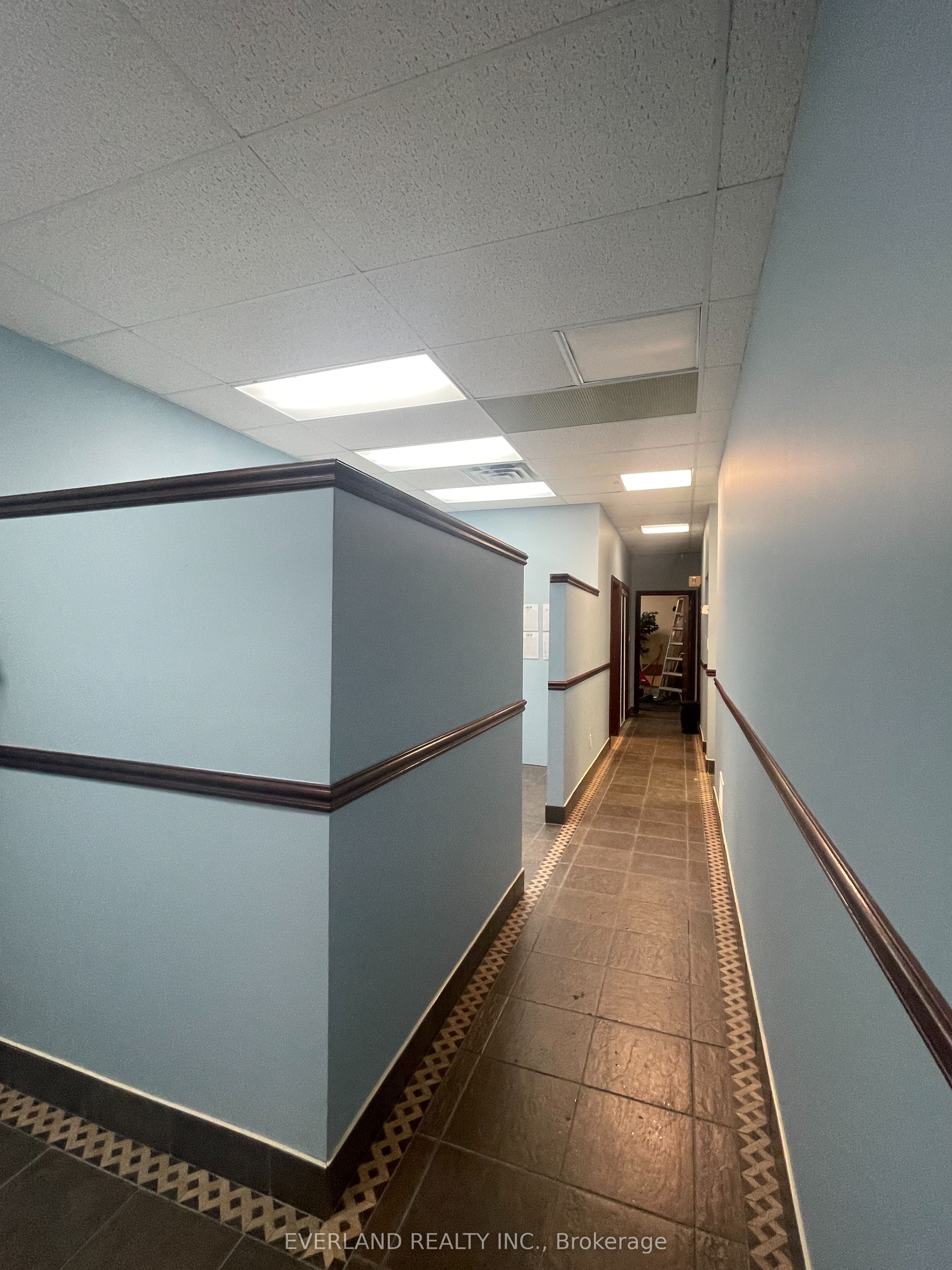 #6 - 1 Leaside Park Drive Property Photo 16