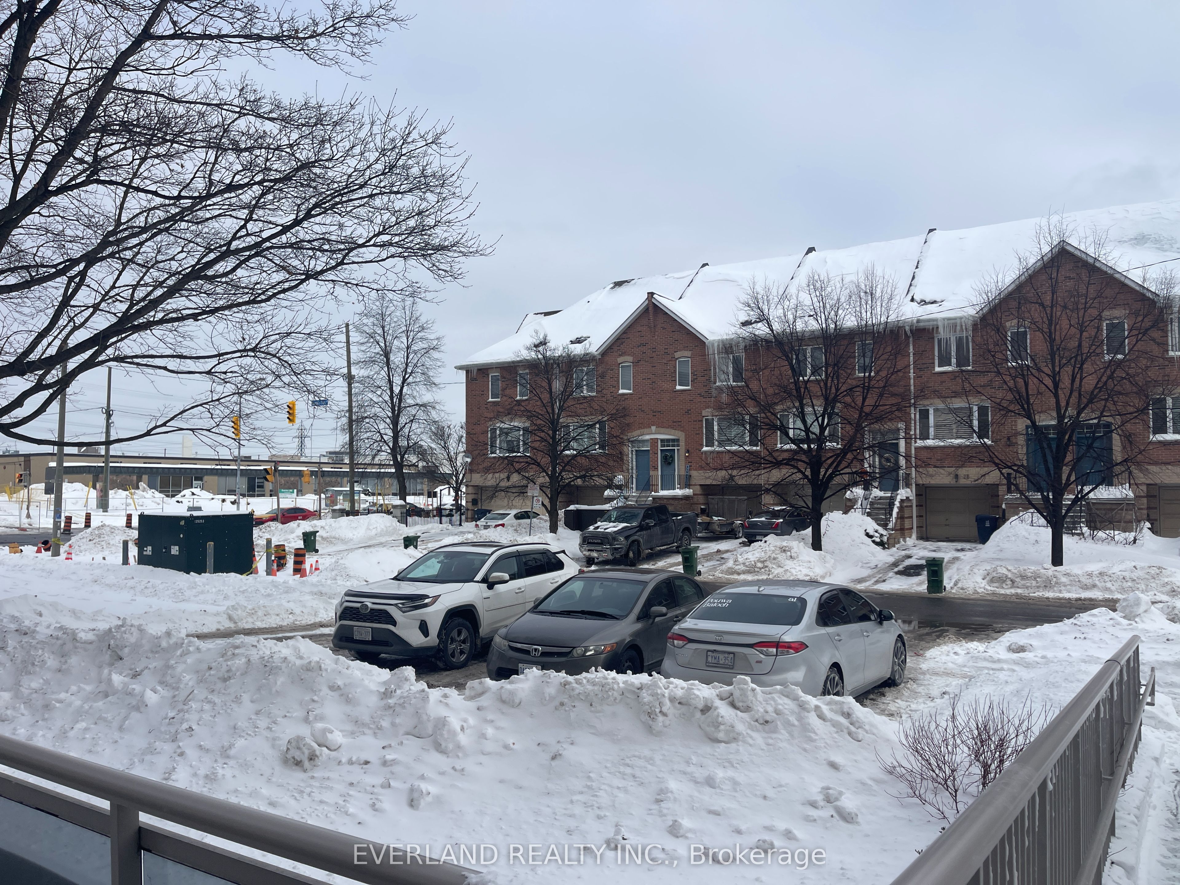 #6 - 1 Leaside Park Drive Property Photo 25