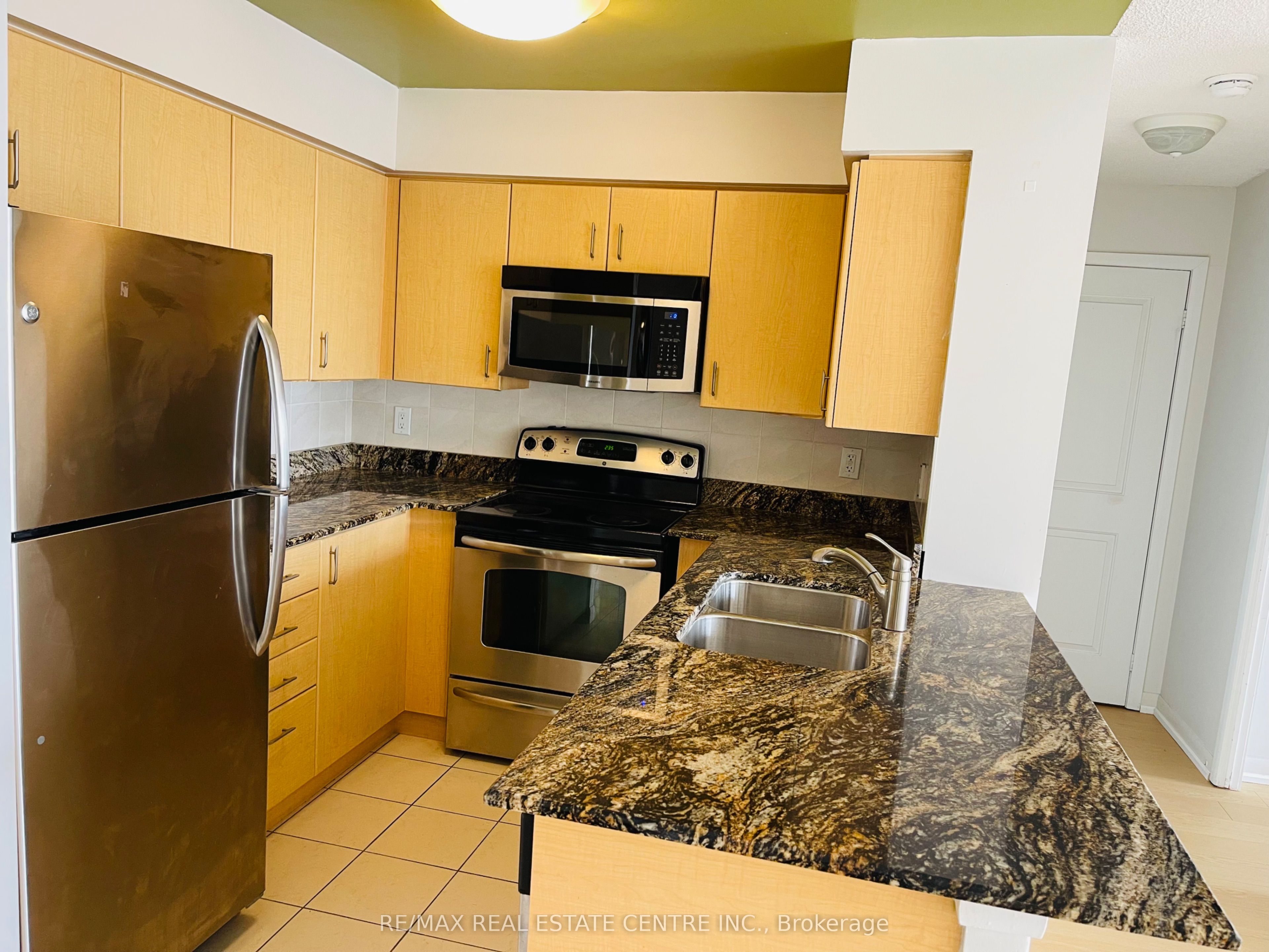 4968 Yonge Street 3303 Property Photo 7