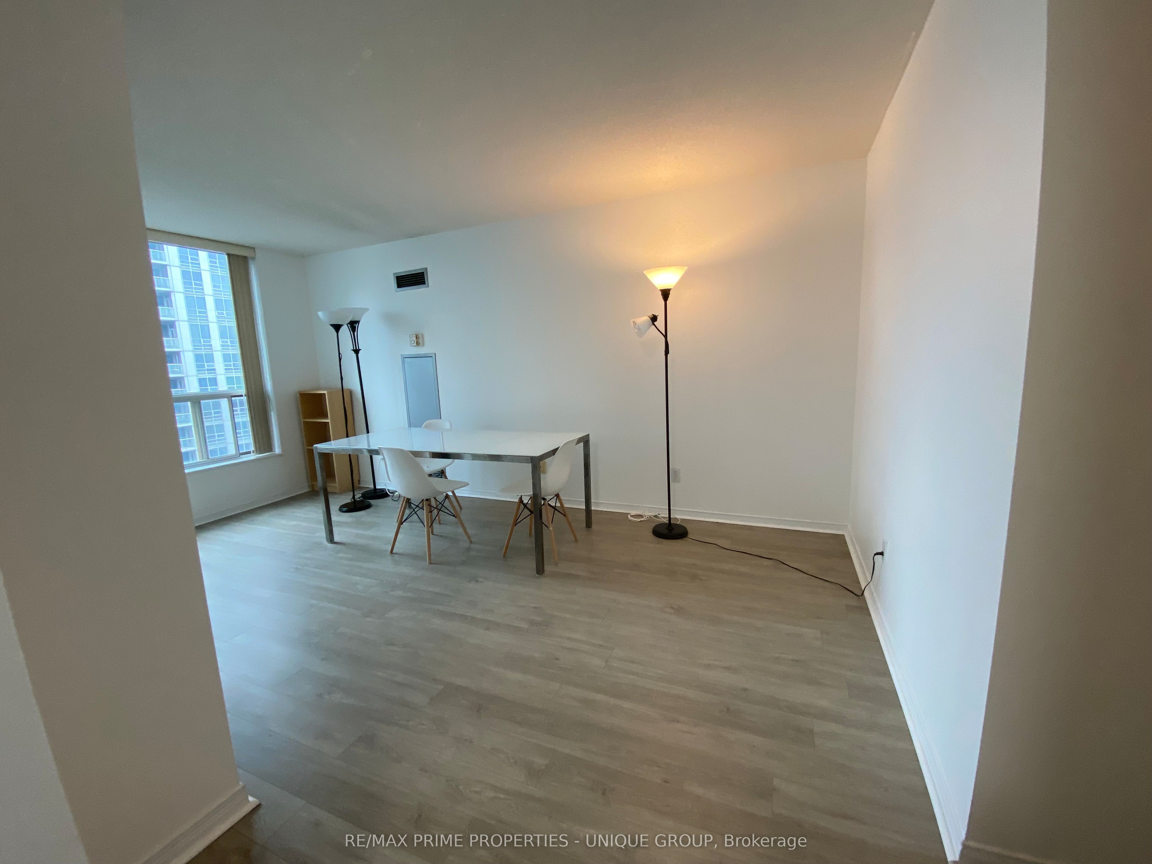 #2802 - 750 Bay Street Property Photo 5