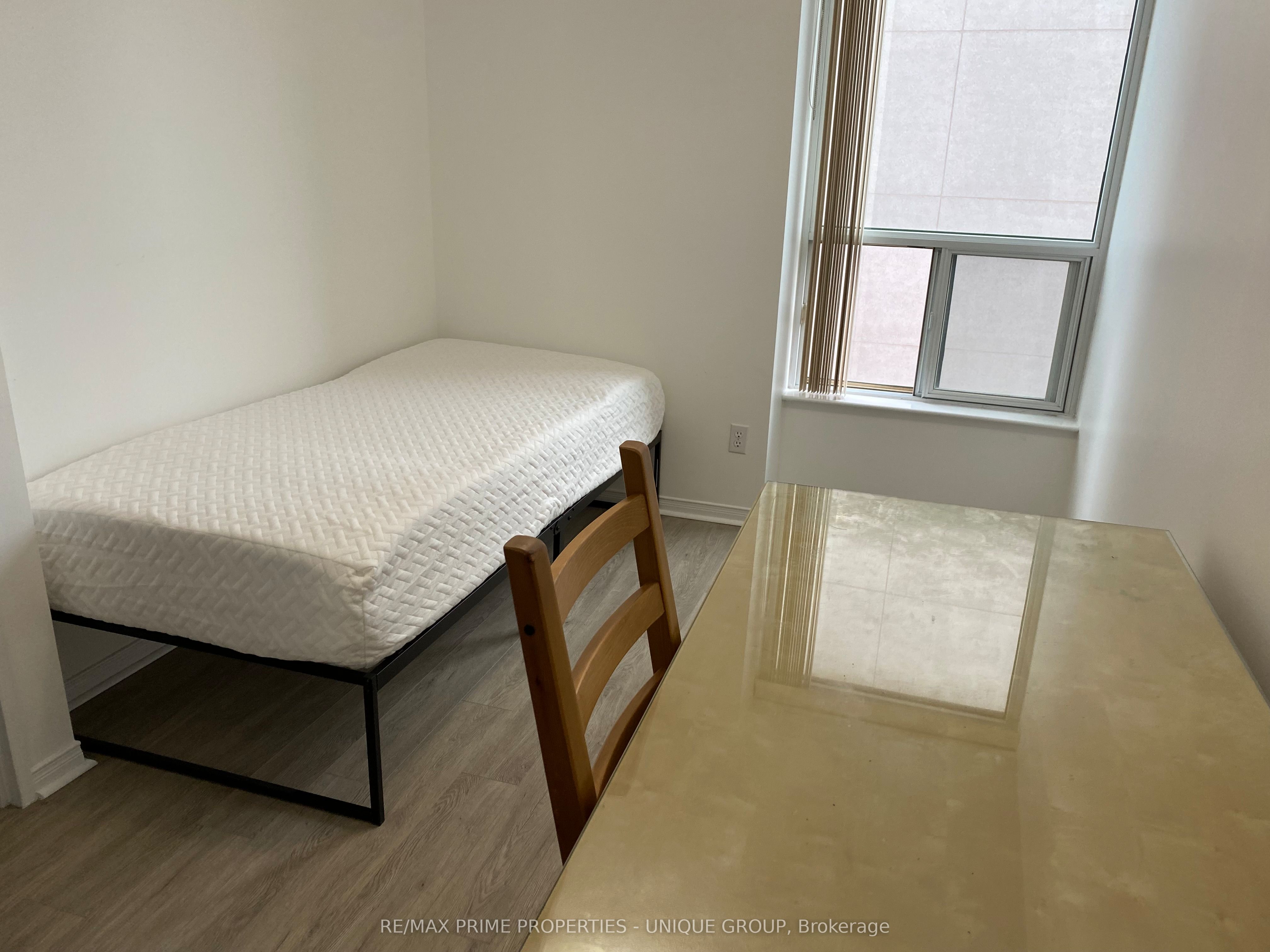 #2802 - 750 Bay Street Property Photo 9