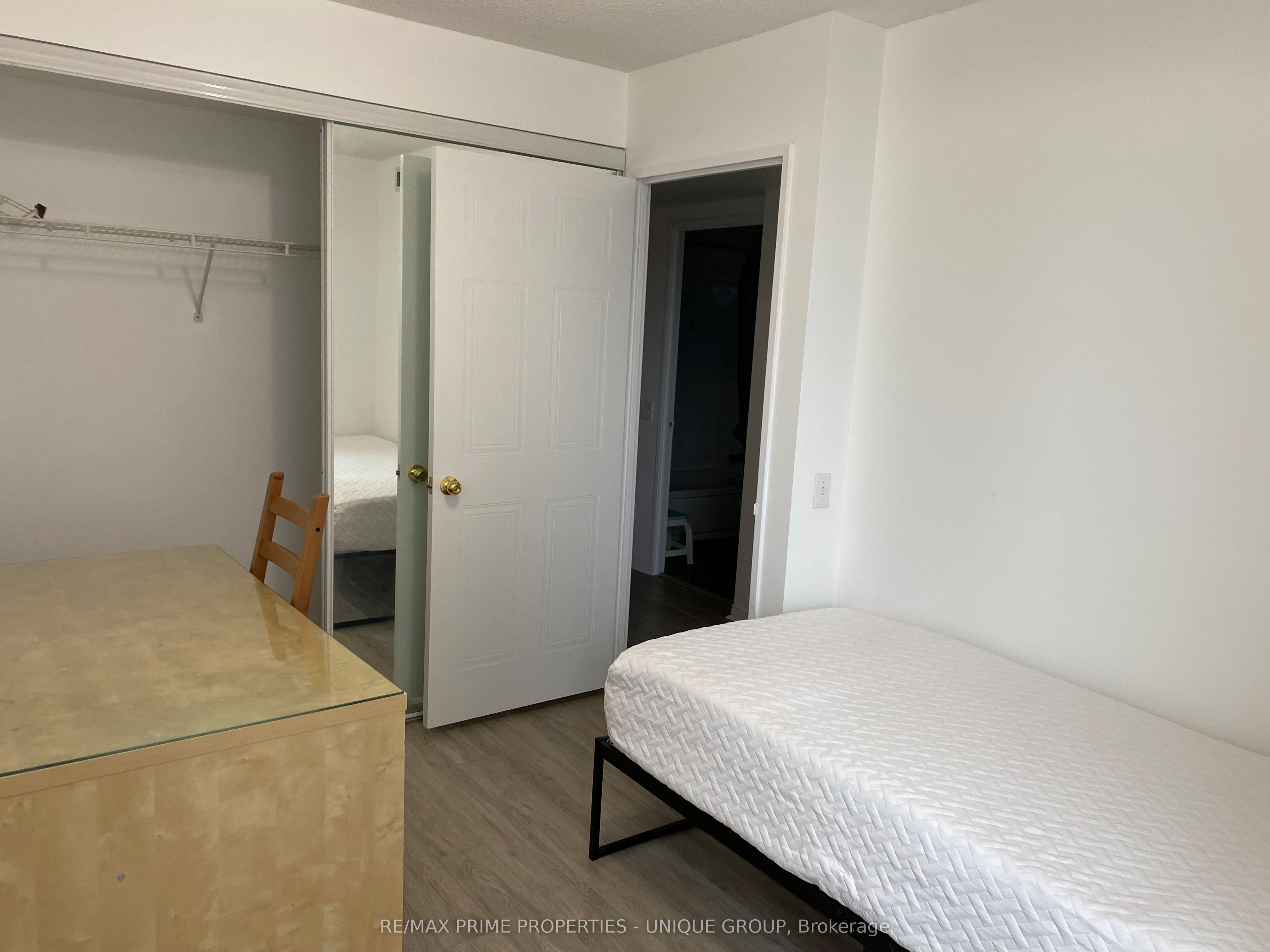 #2802 - 750 Bay Street Property Photo 10