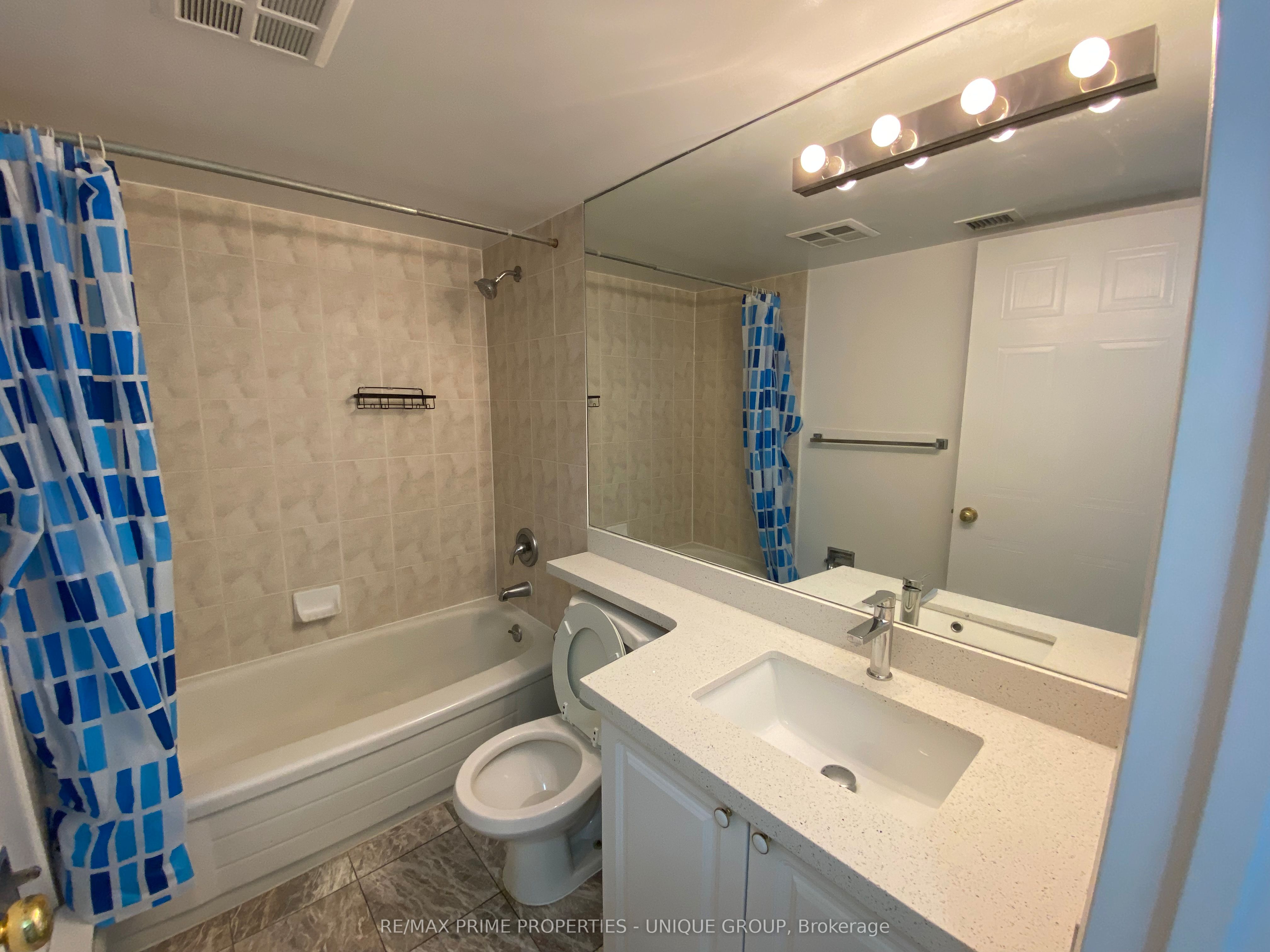 #2802 - 750 Bay Street Property Photo 14