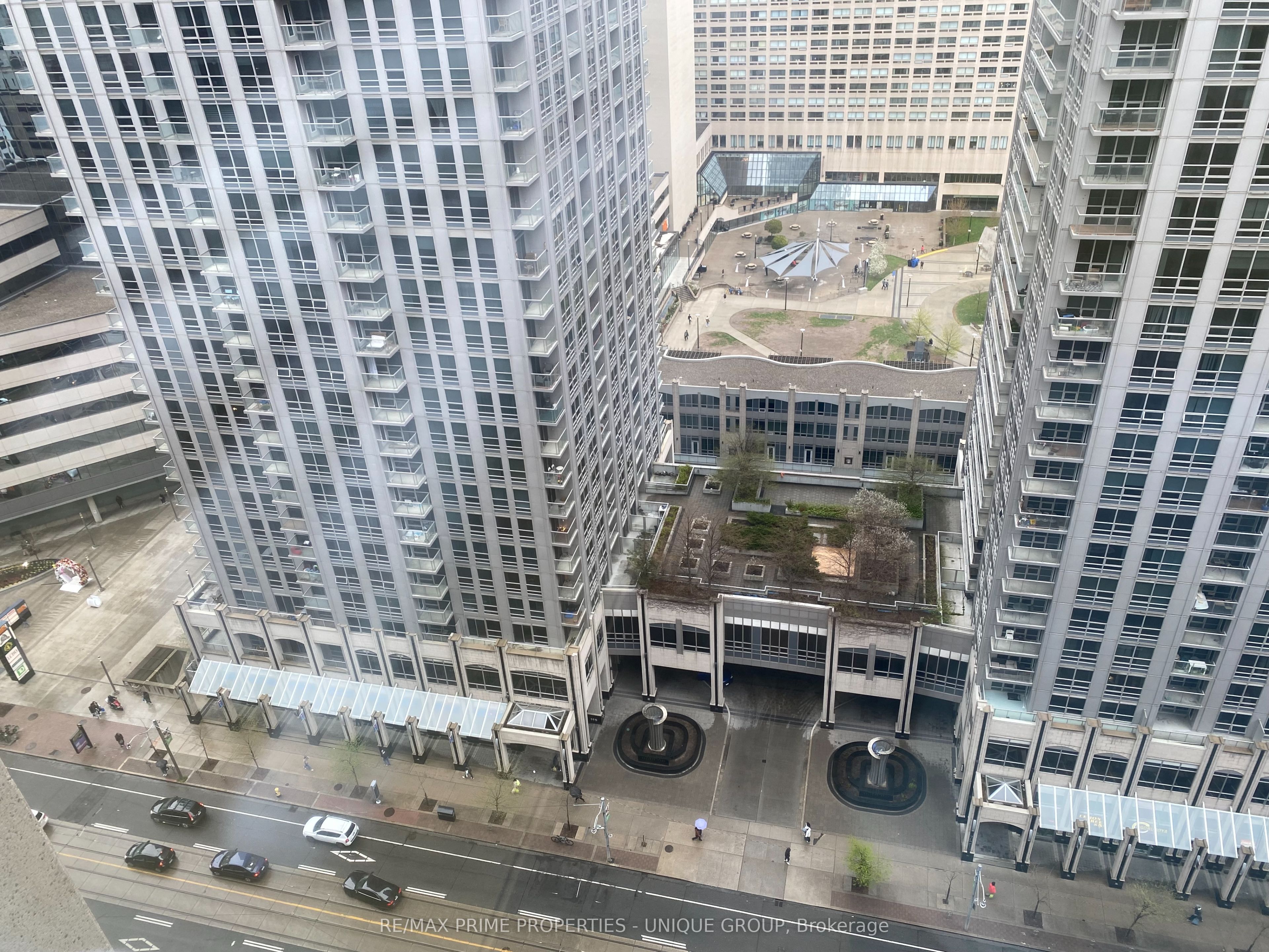 #2802 - 750 Bay Street Property Photo 19