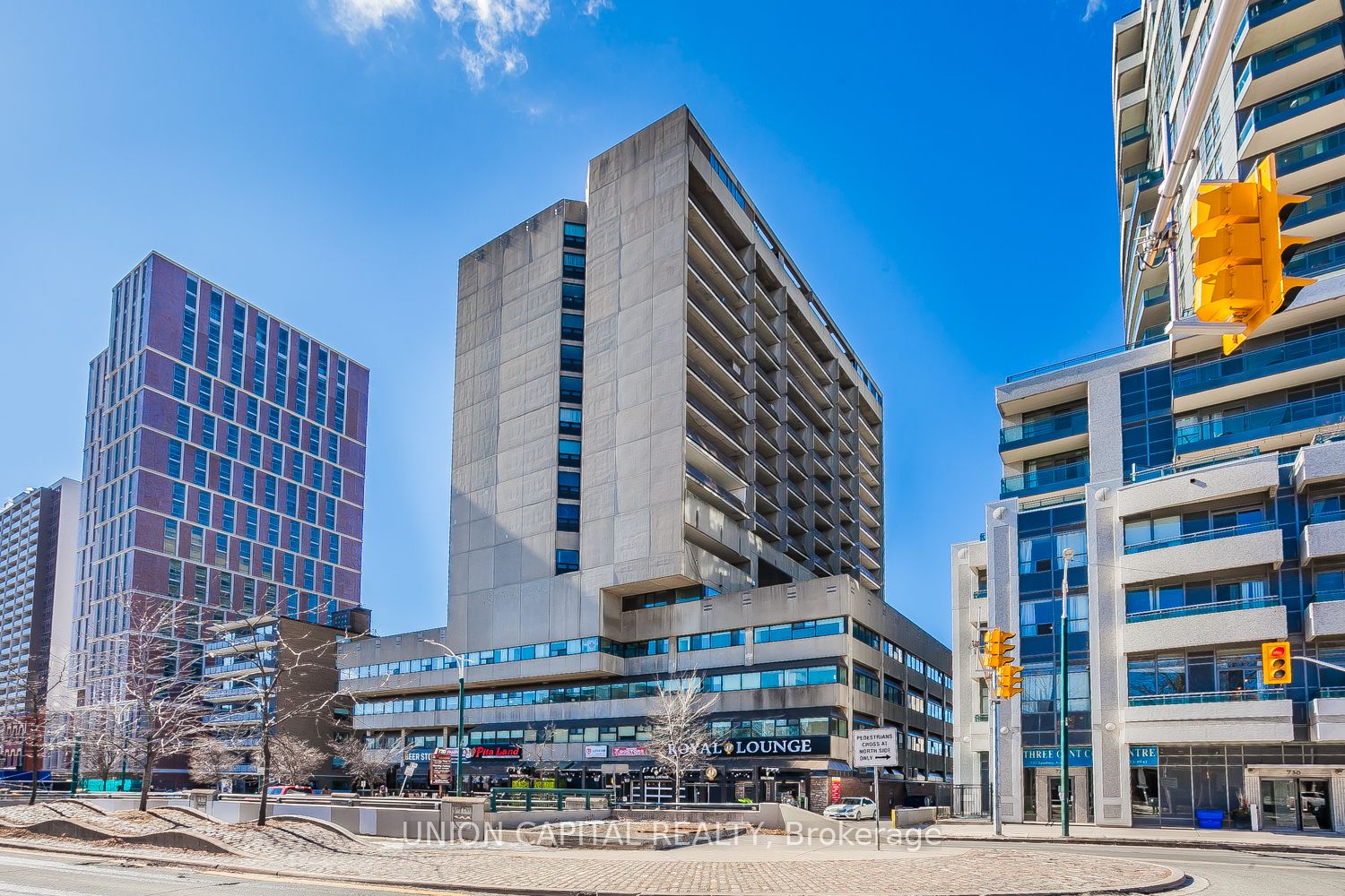 #904 - 720 Spadina Avenue Property Photo 1