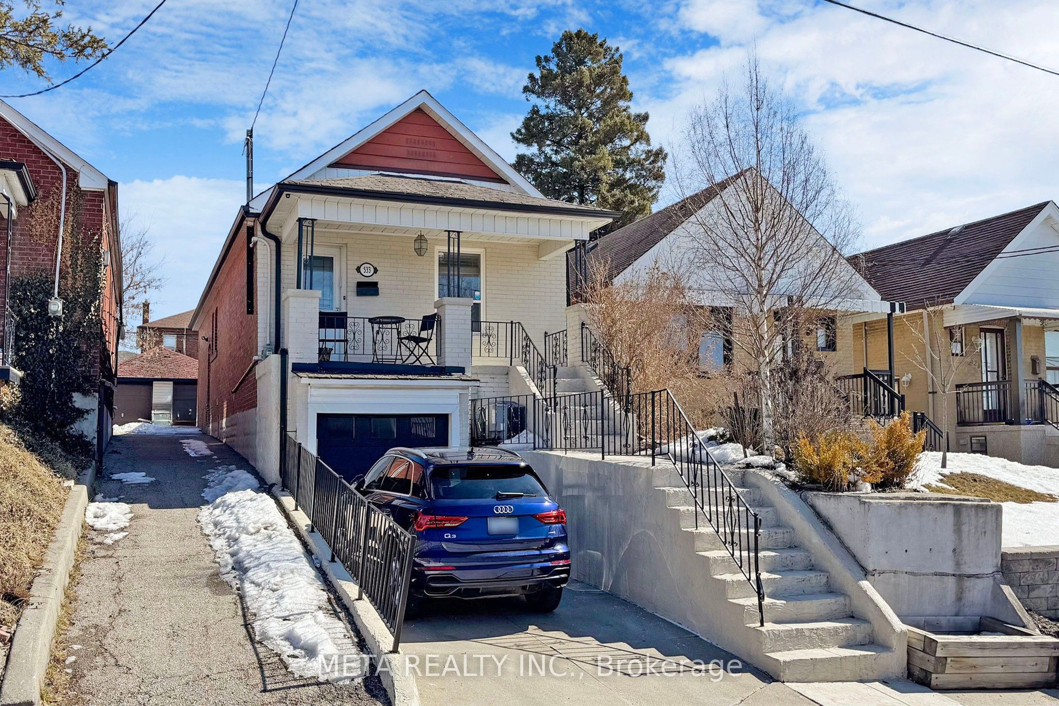533 Westmount Avenue Property Photo 3