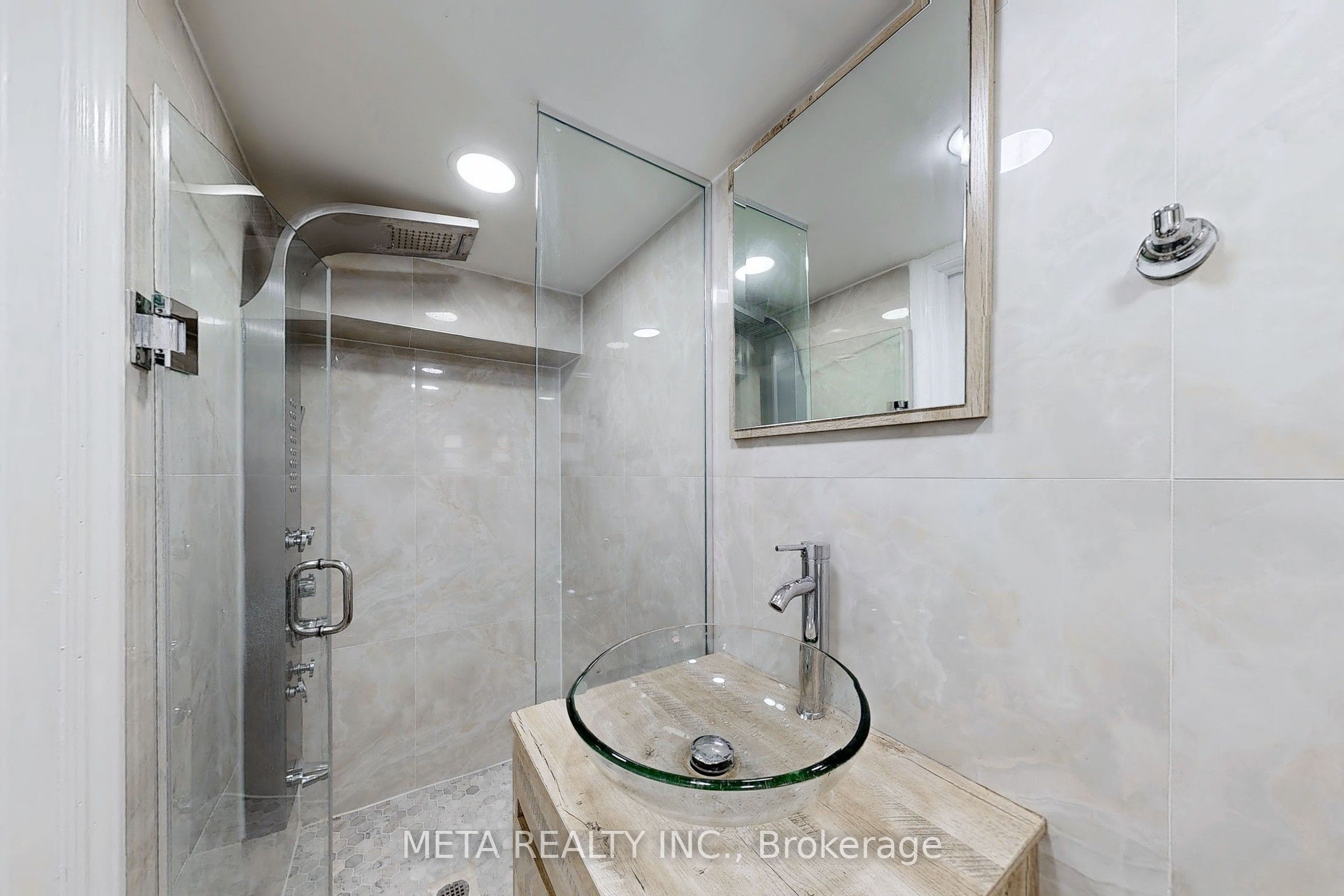 533 Westmount Avenue Property Photo 16