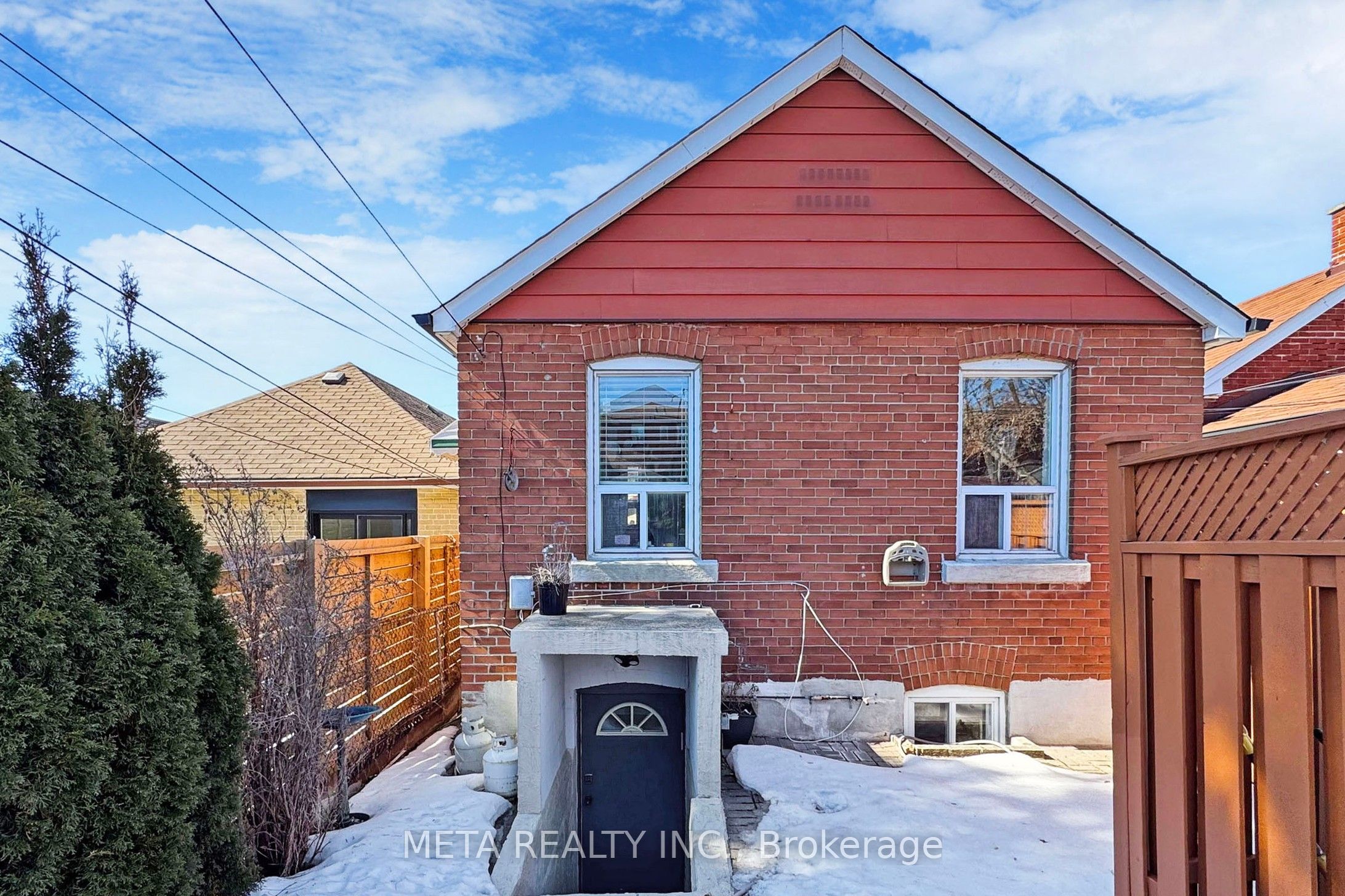 533 Westmount Avenue Property Photo 17