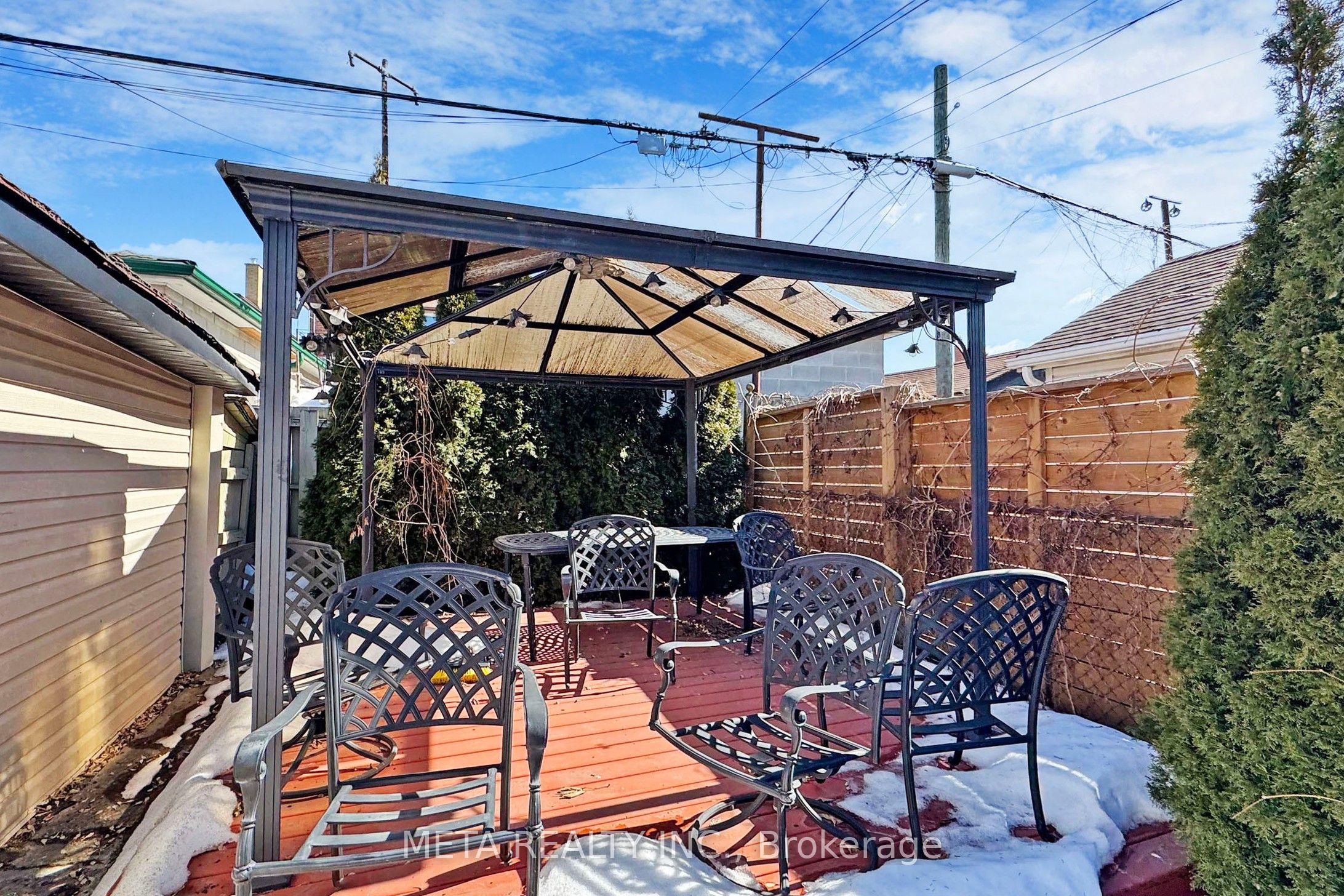 533 Westmount Avenue Property Photo 18
