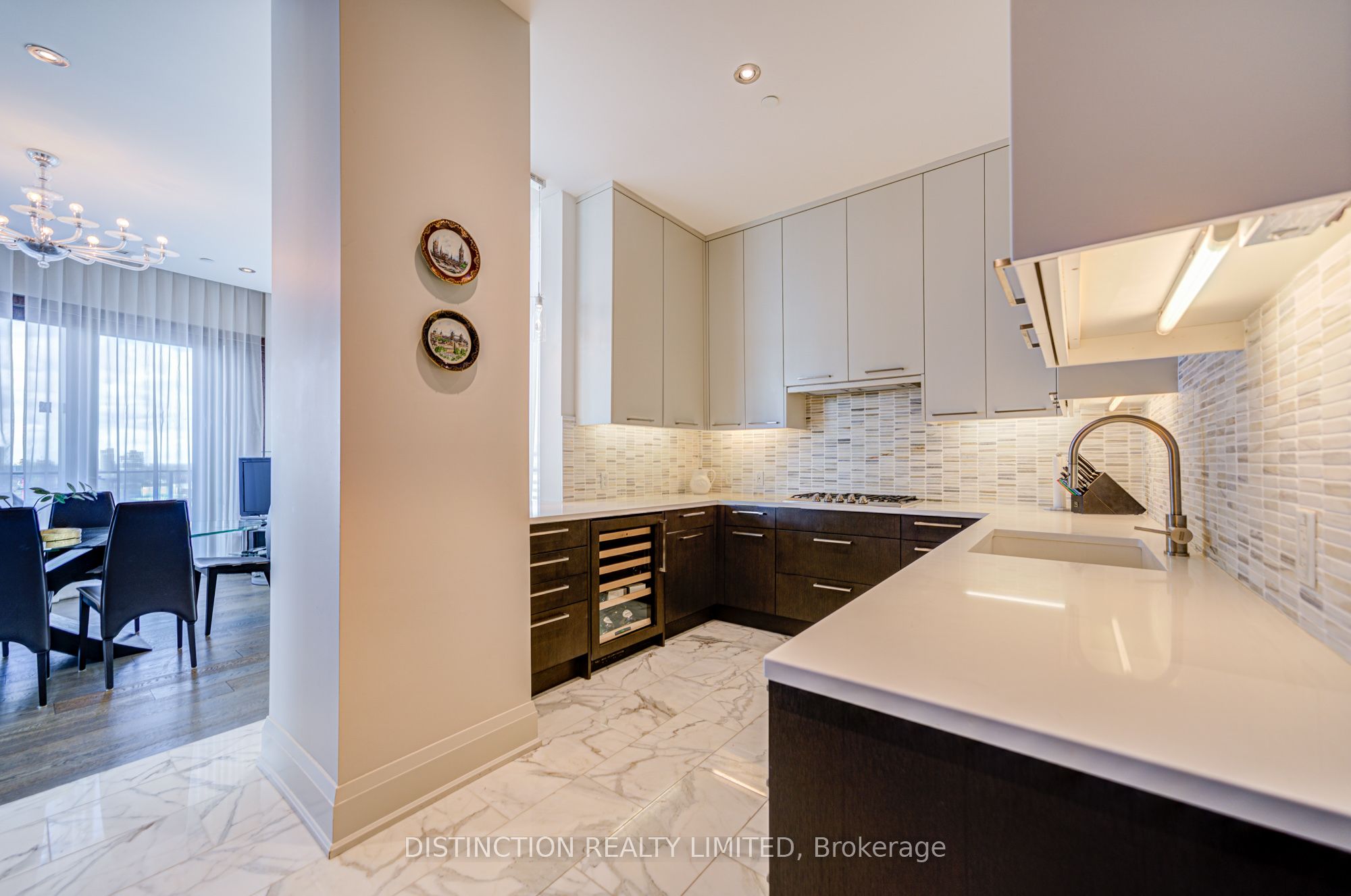 77 W Charles Street W 1603 Property Photo 15