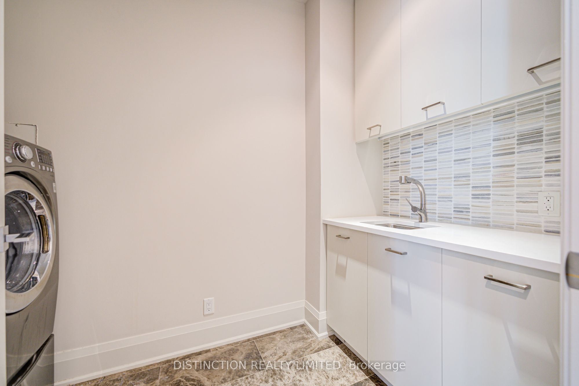 77 W Charles Street W 1603 Property Photo 18