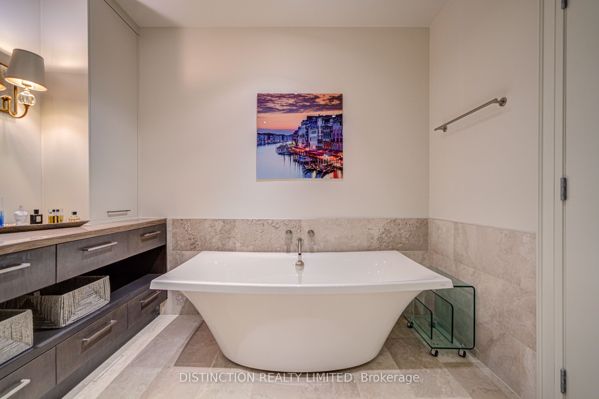 77 W Charles Street W 1603 Property Photo 30