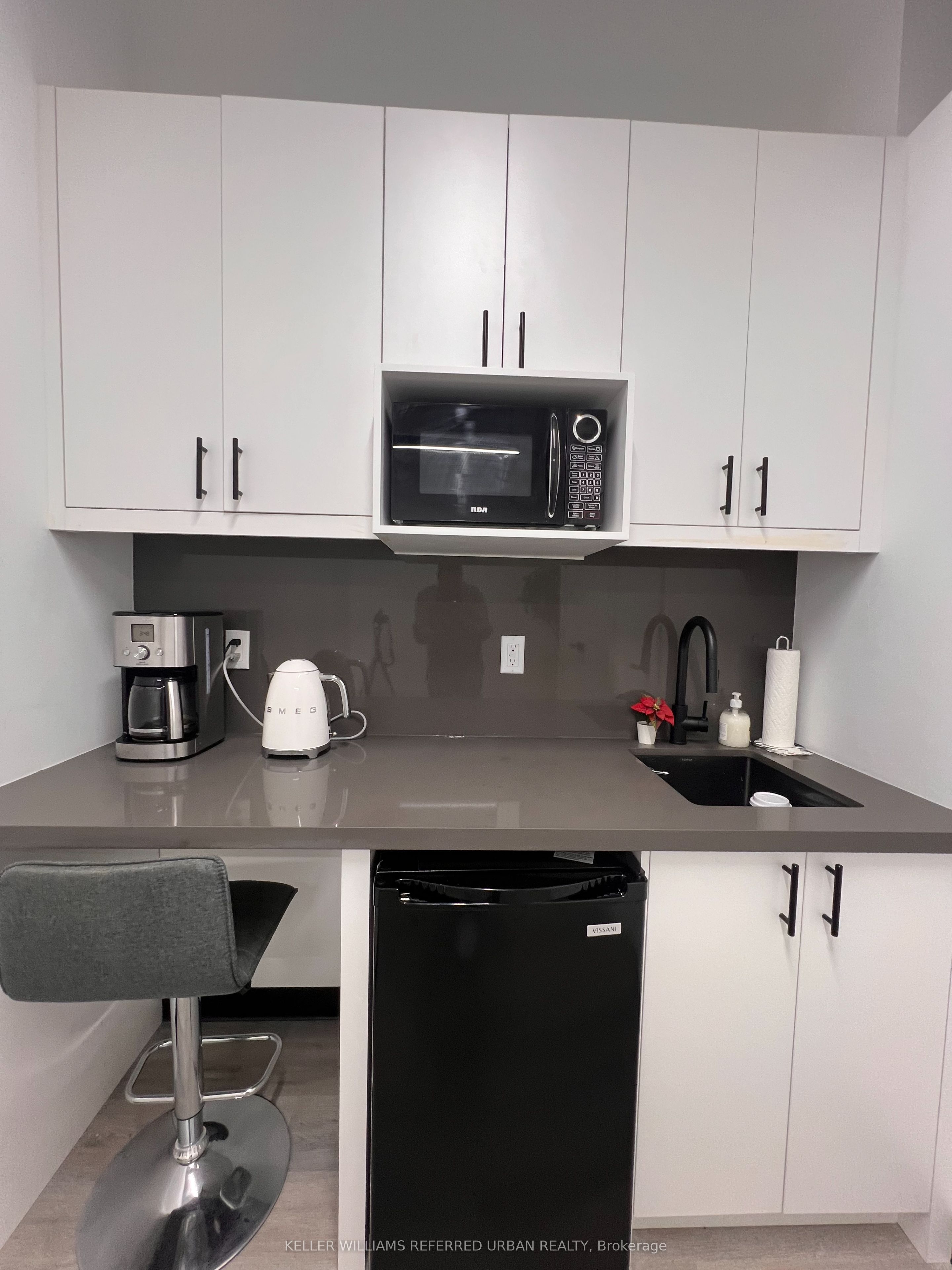 #717 - 130 Queens Quay East Street Property Photo 5