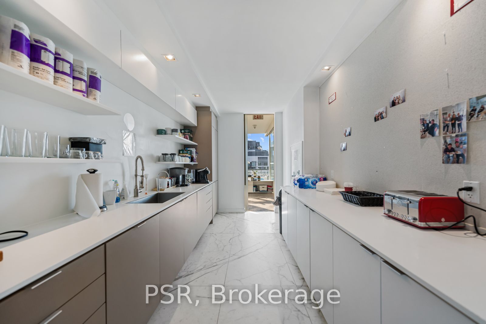 #1501 - 552 Wellington Street Property Photo 24