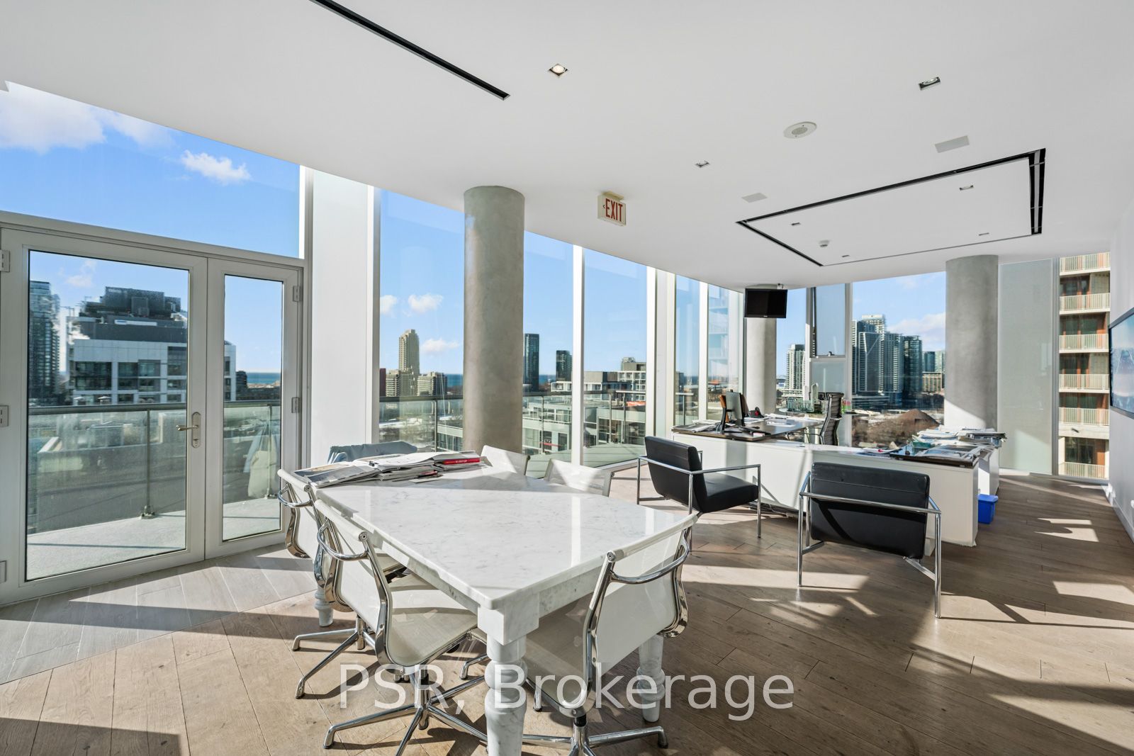 #1501 - 552 Wellington Street Property Photo 27