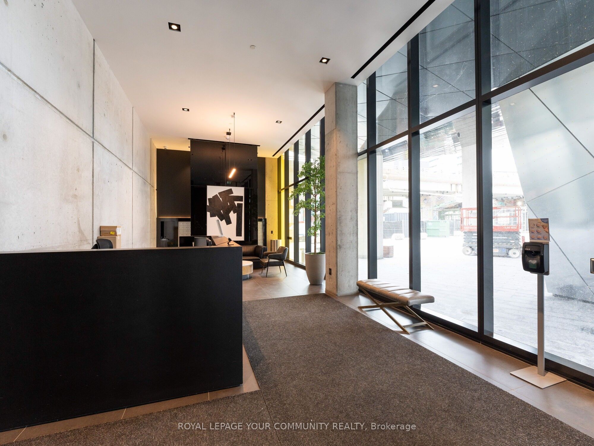 21 Lawren Harris Square N/a 1108 Property Photo 4