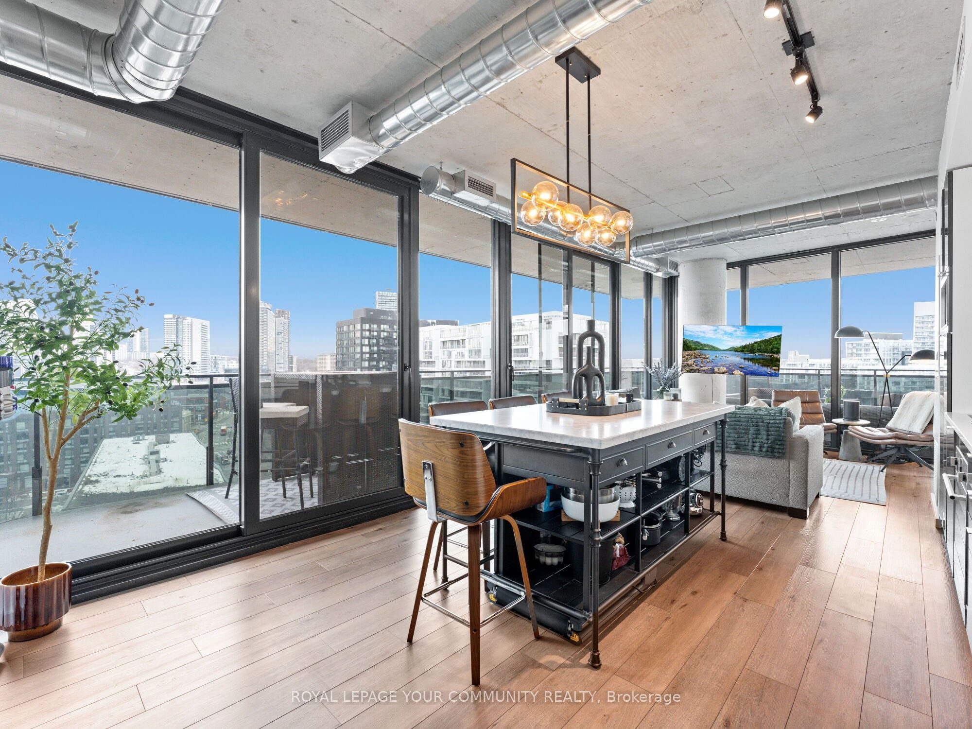 21 Lawren Harris Square N/a 1108 Property Photo 7