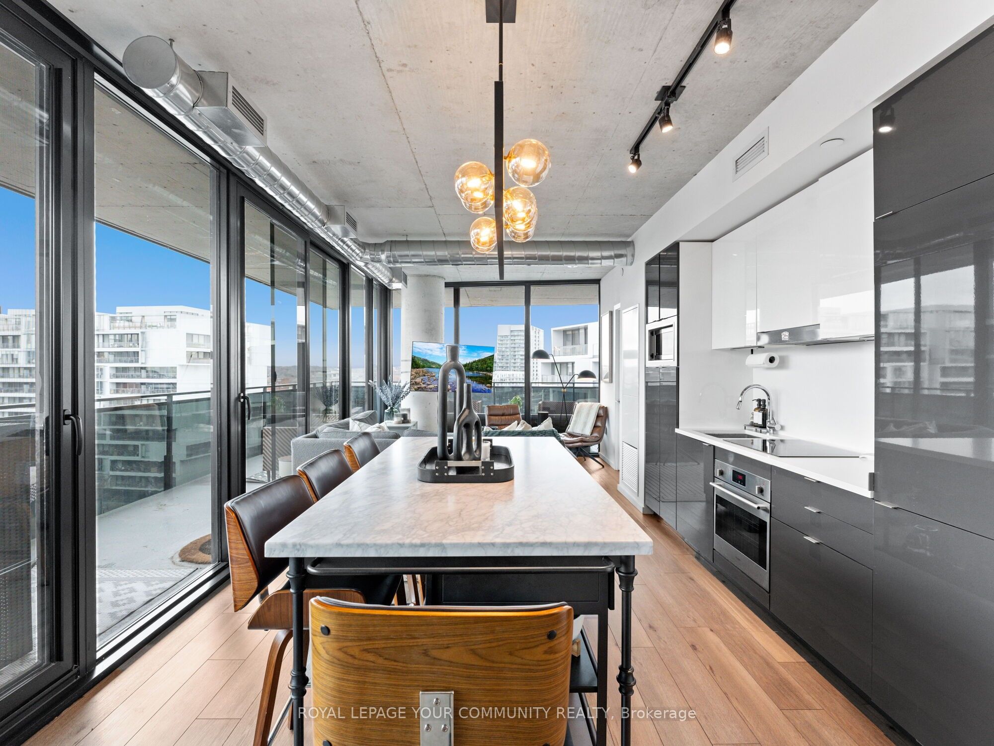21 Lawren Harris Square N/a 1108 Property Photo 8