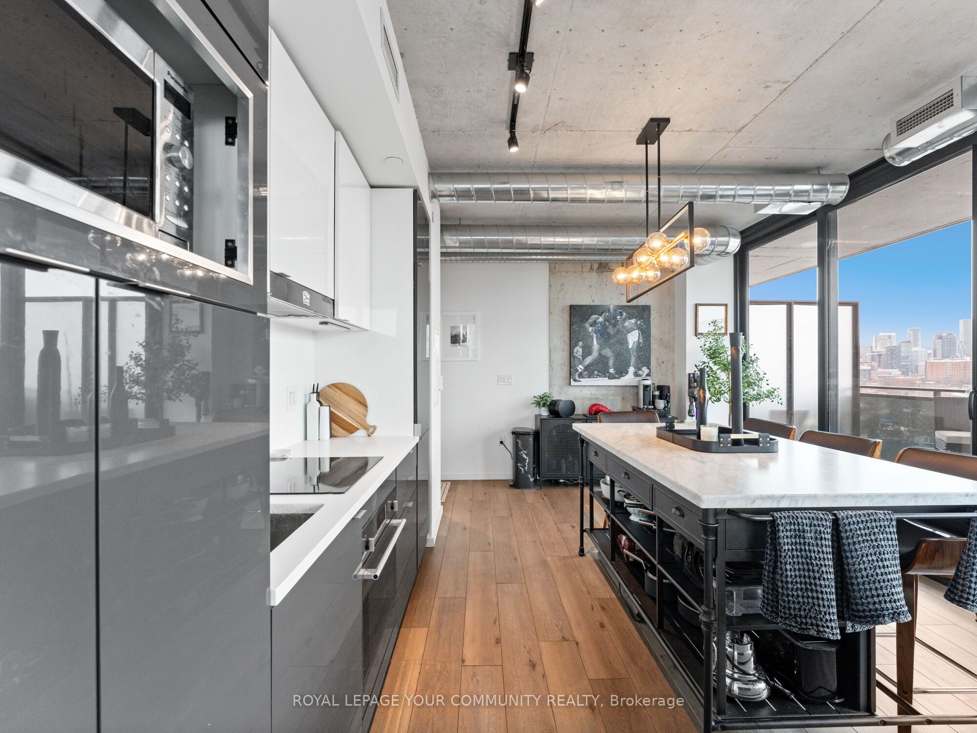 21 Lawren Harris Square N/a 1108 Property Photo 14