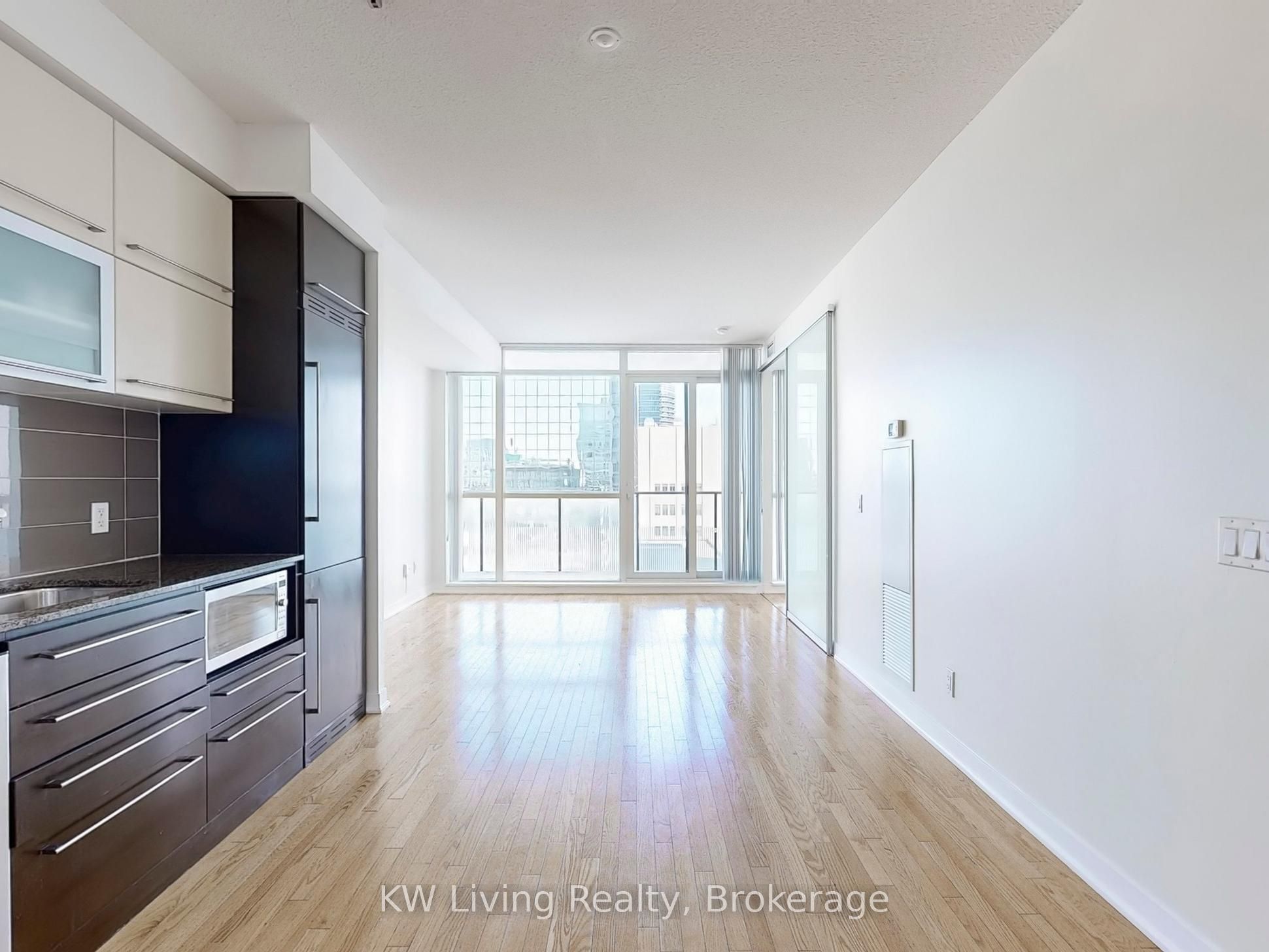 770 Bay Street 1403 Property Photo 40