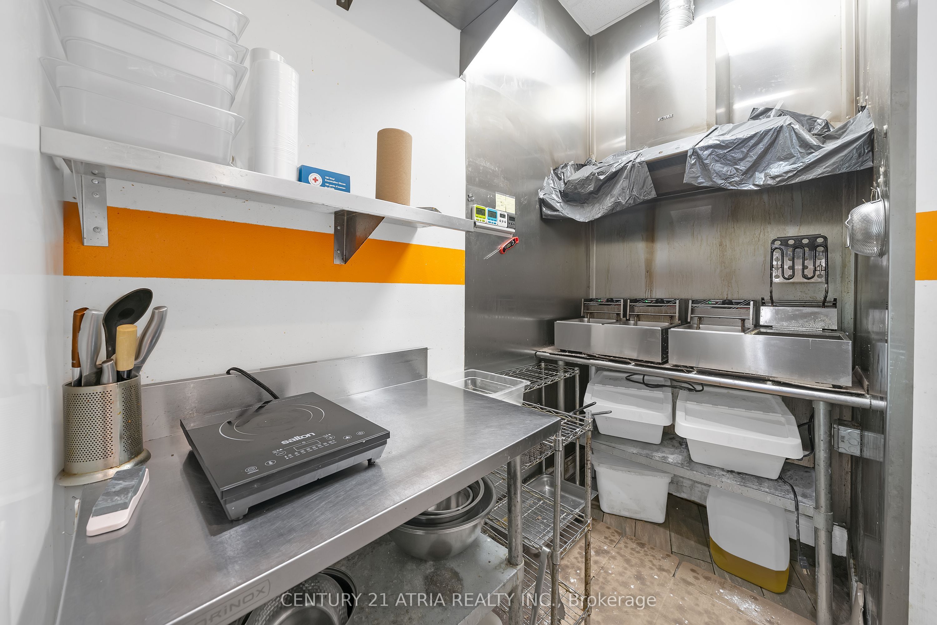 #19 - 15 Northtown Way Property Photo 7