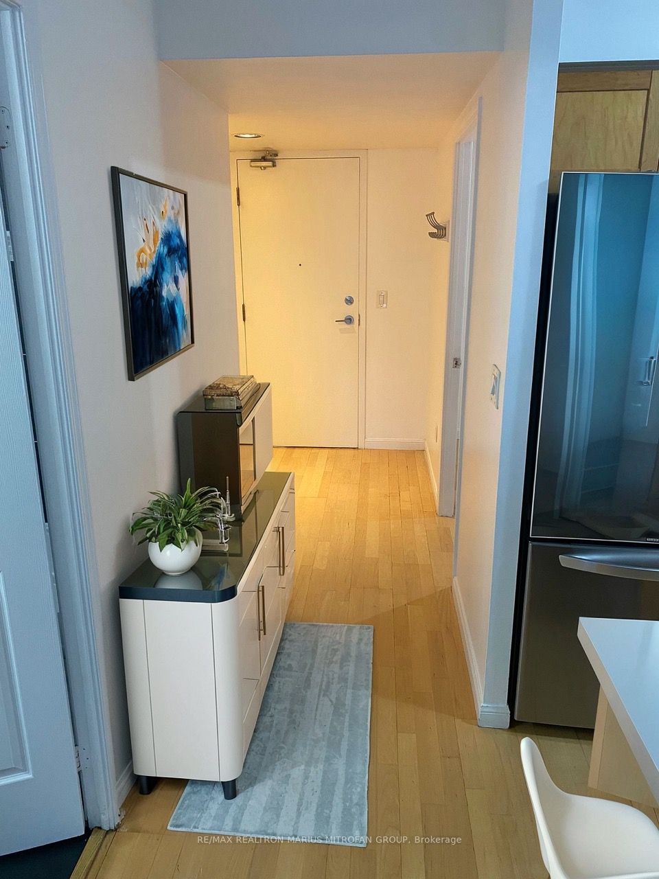 #605 - 330 Adelaide Street Property Photo 3