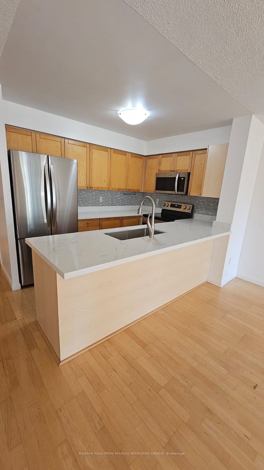 #605 - 330 Adelaide Street Property Photo 5