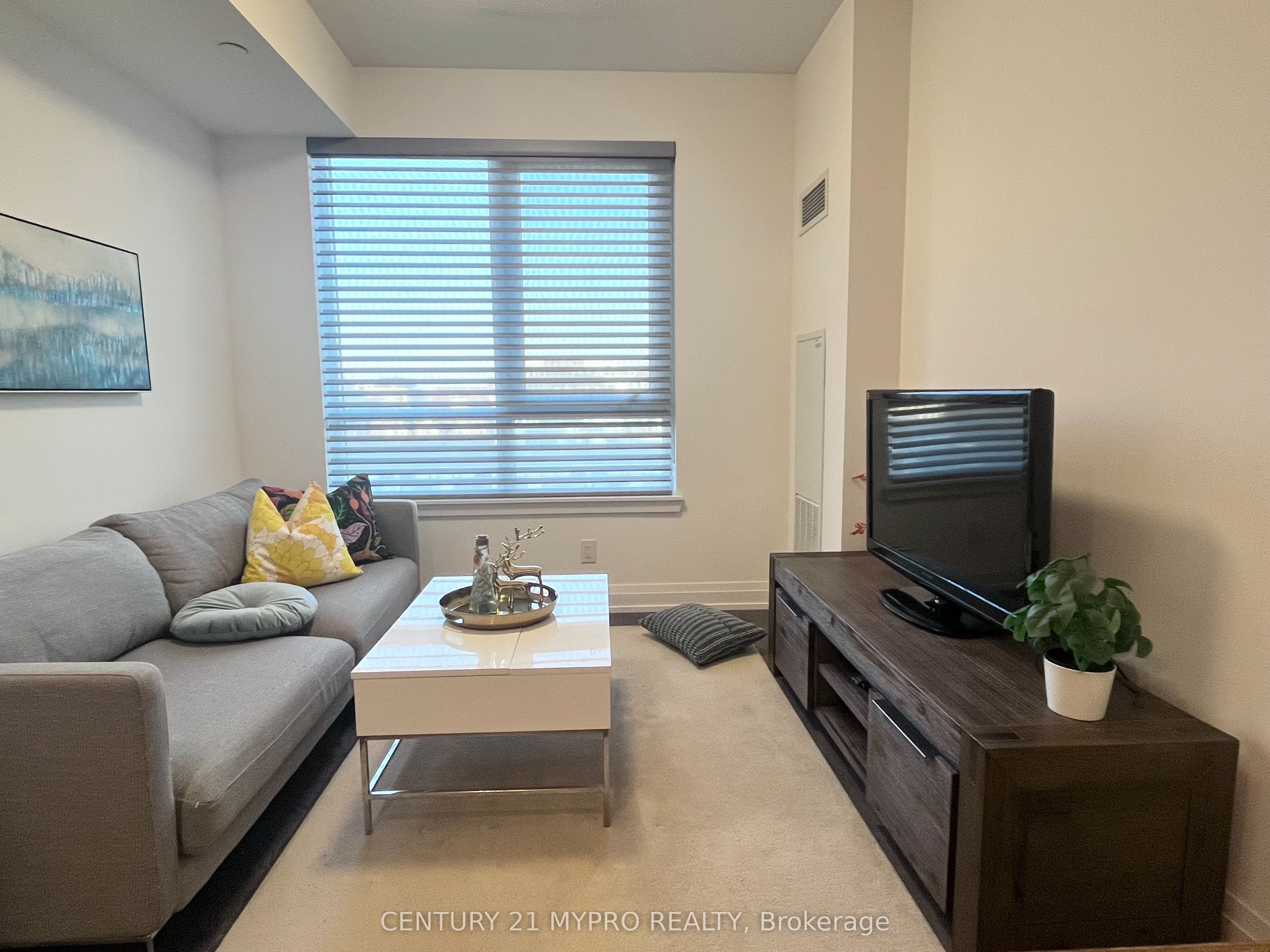 #1027 - 591 Sheppard Avenue Property Photo 7