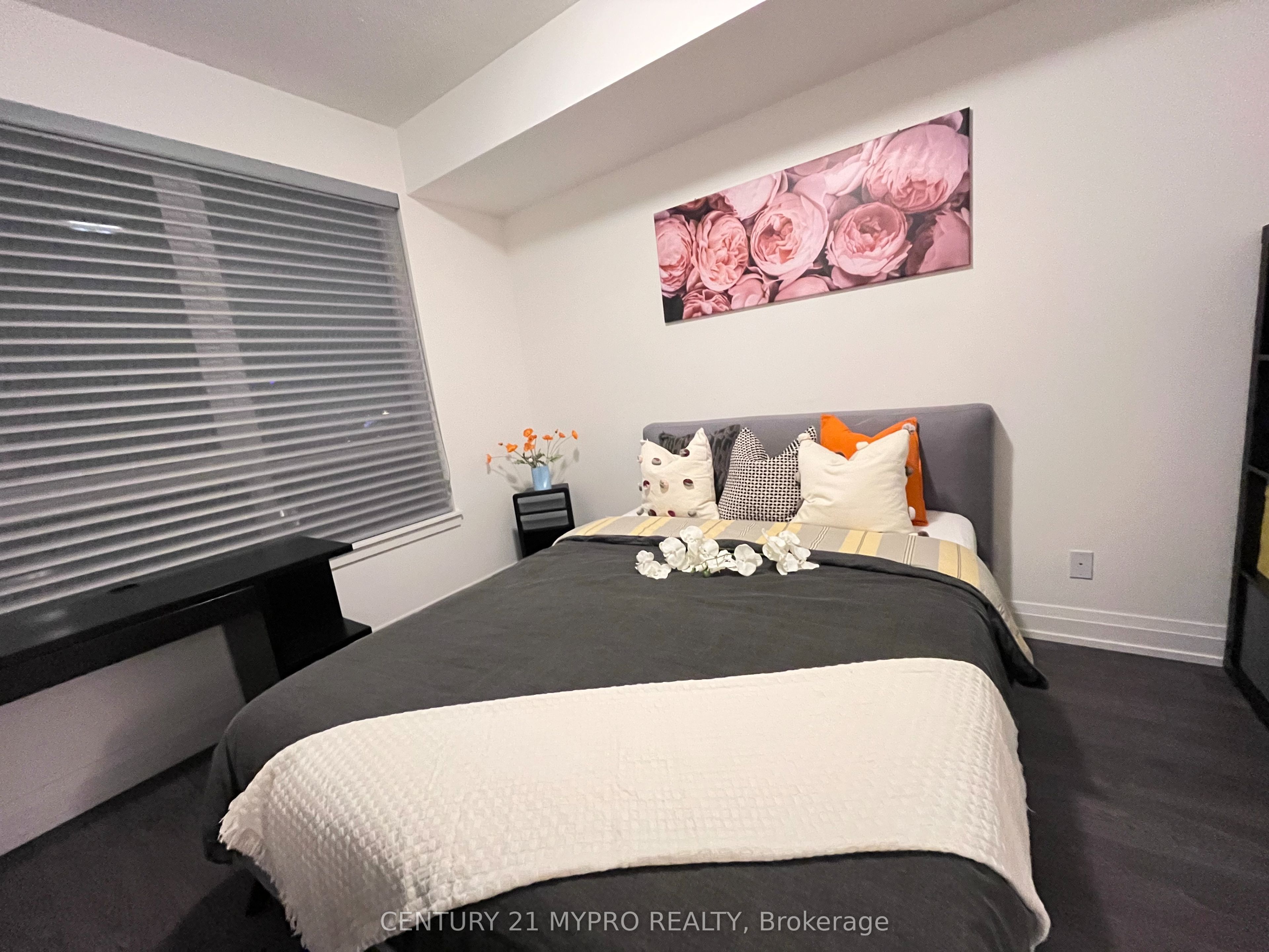 #1027 - 591 Sheppard Avenue Property Photo 11