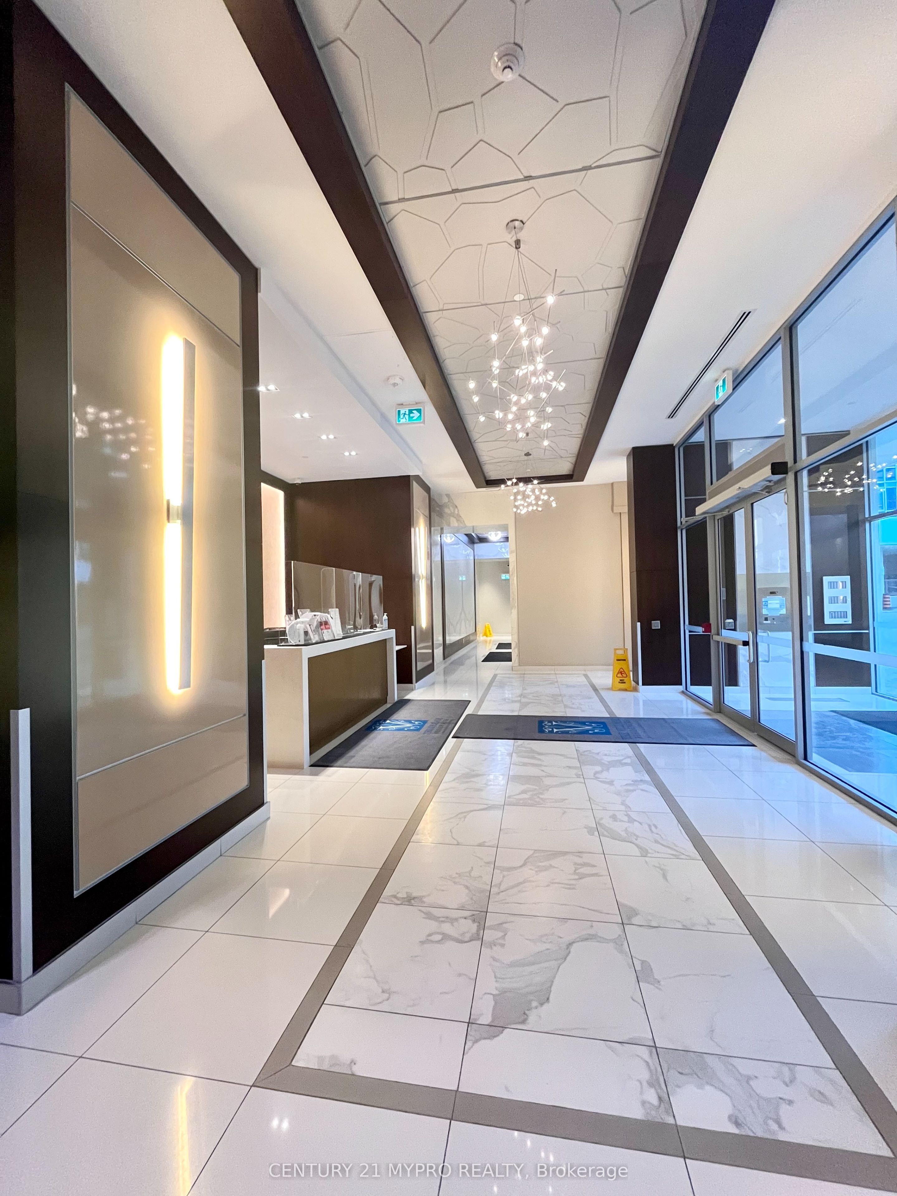 #1027 - 591 Sheppard Avenue Property Photo 18