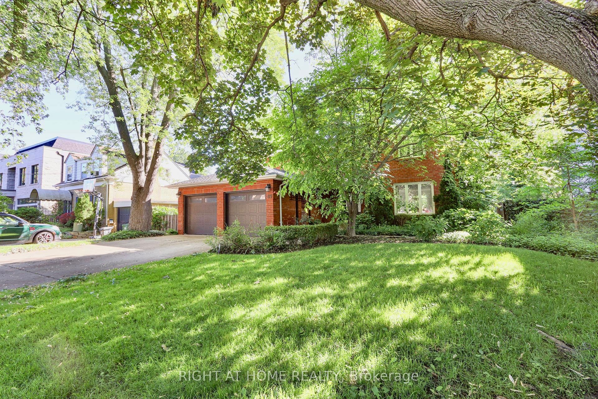 89 Yonge Boulevard Property Photo 3