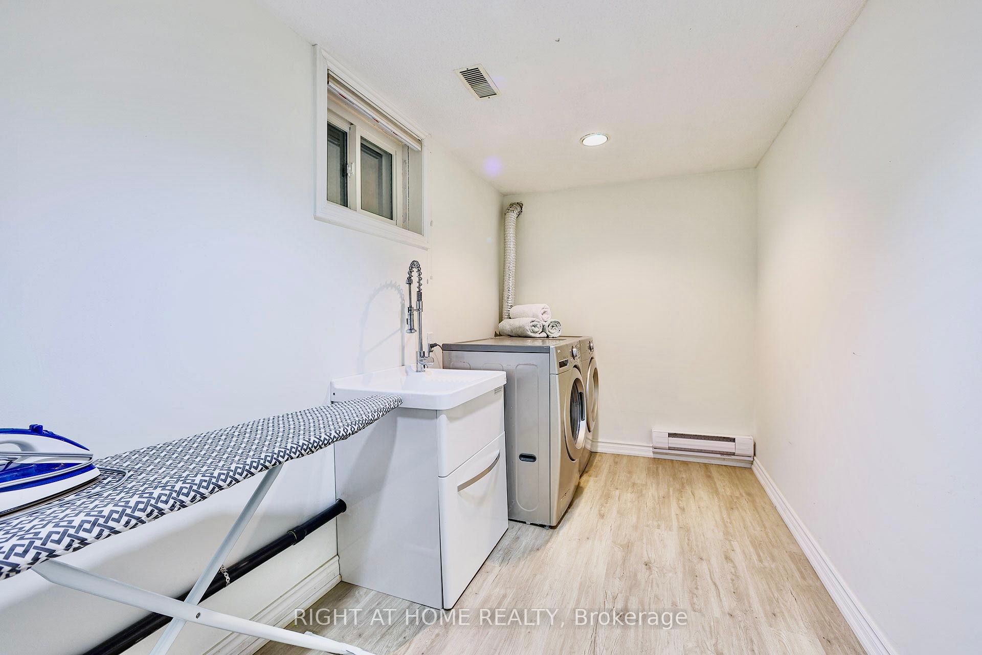 89 Yonge Boulevard Property Photo 34