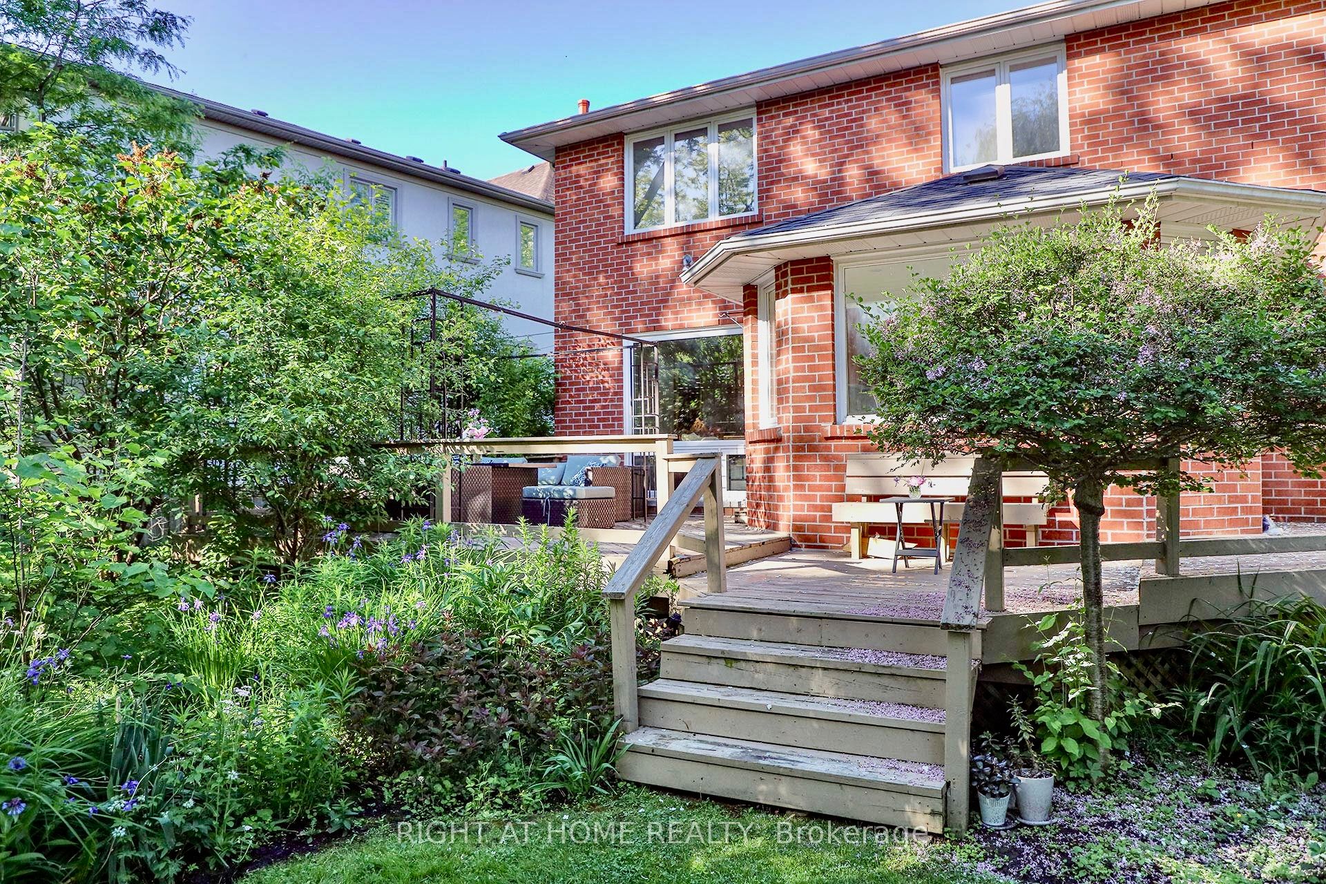 89 Yonge Boulevard Property Photo 36