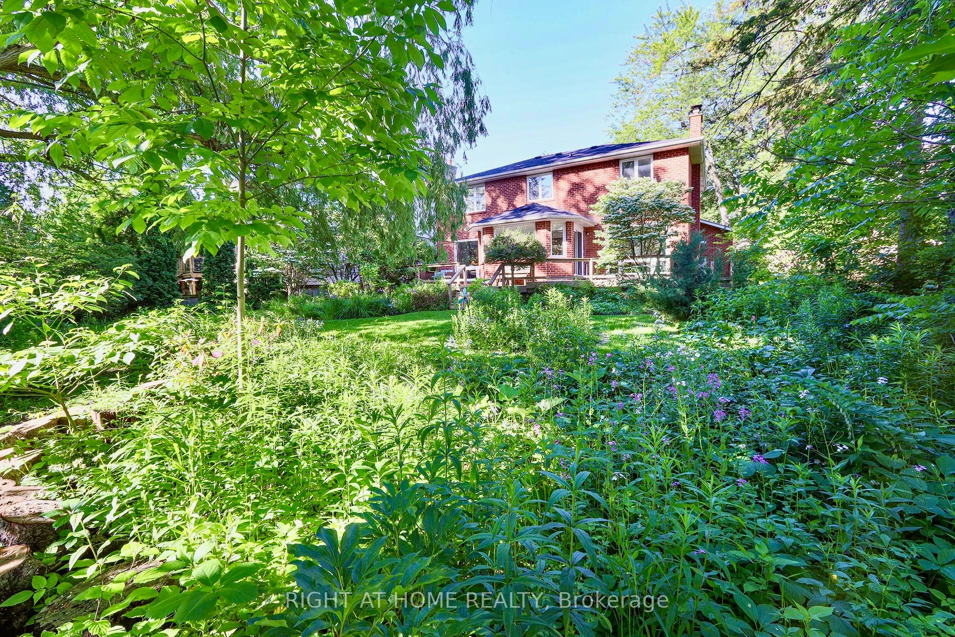 89 Yonge Boulevard Property Photo 38
