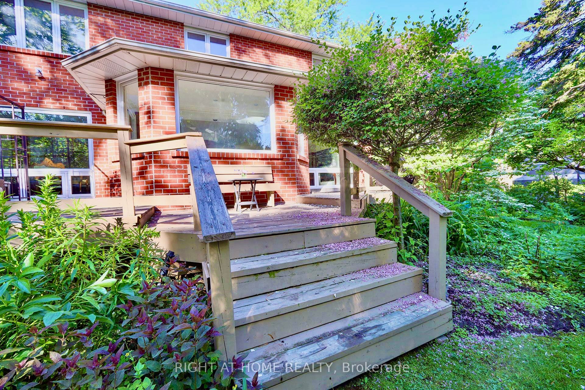 89 Yonge Boulevard Property Photo 39