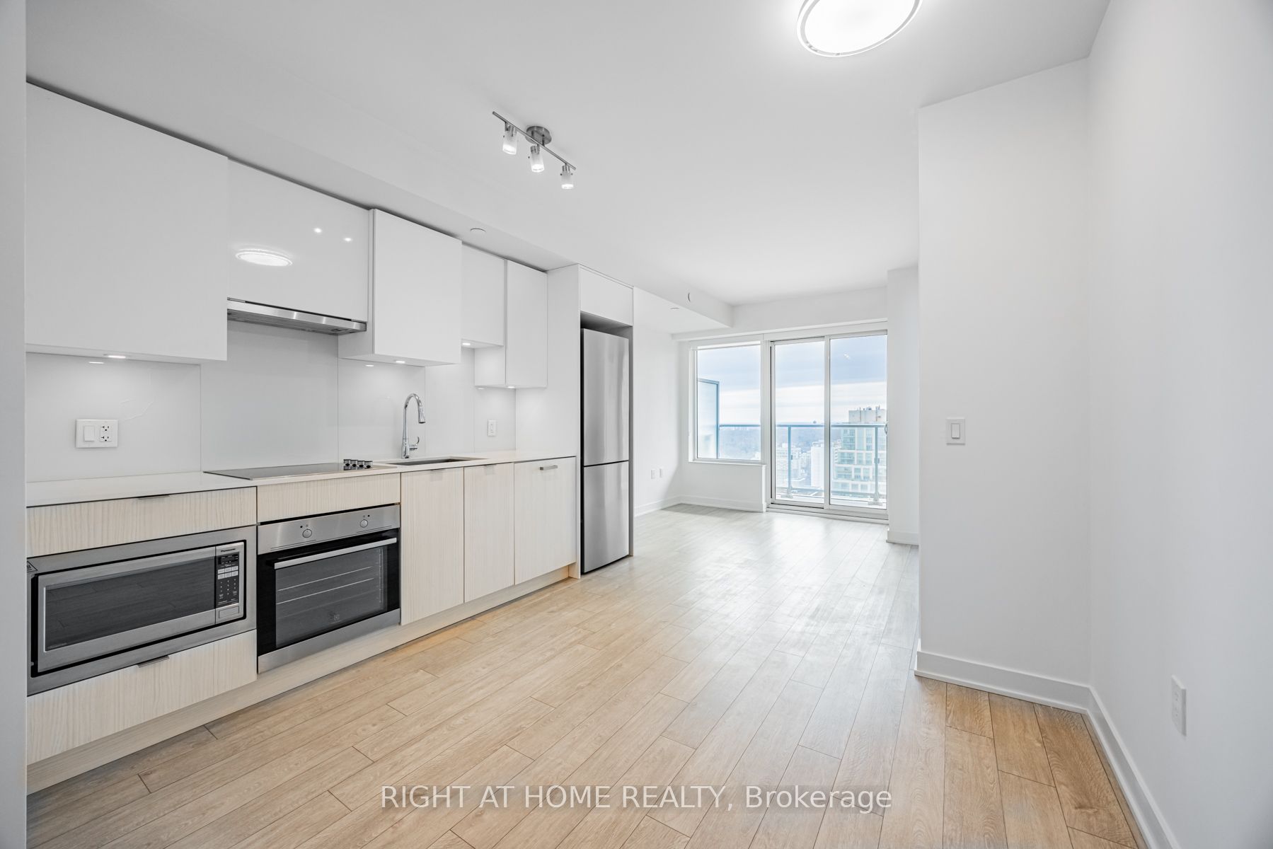 #2305 - 195 Redpath Avenue Property Photo 3